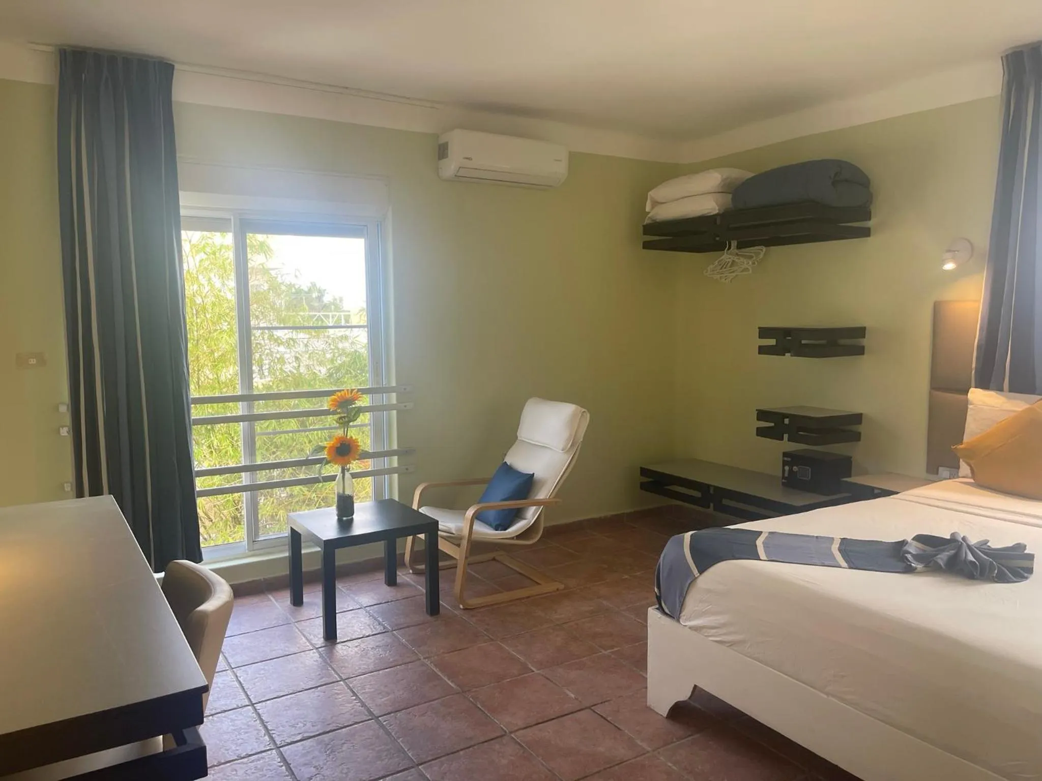 Bedroom, Bed in Villa Iguana