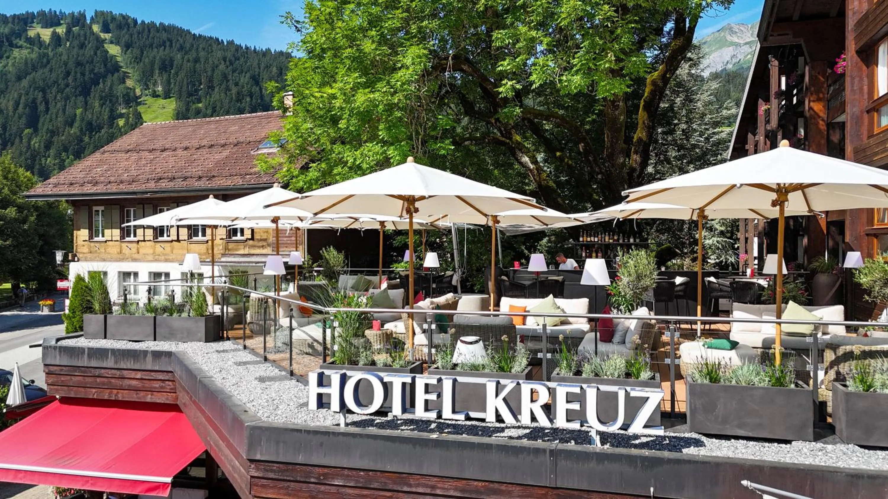 Property building in Hotel Kreuz Lenk