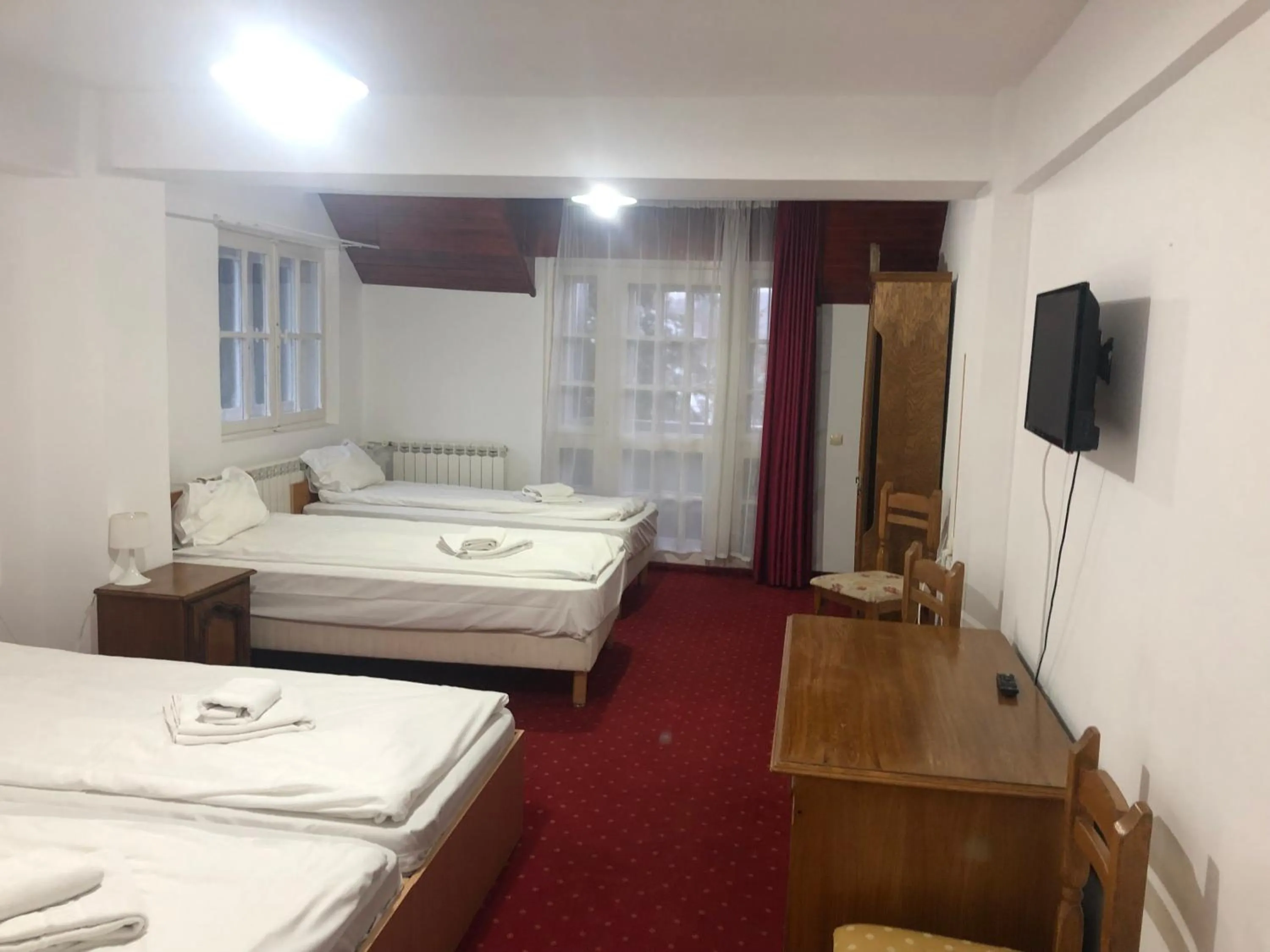 Bed in Mountain Breeze