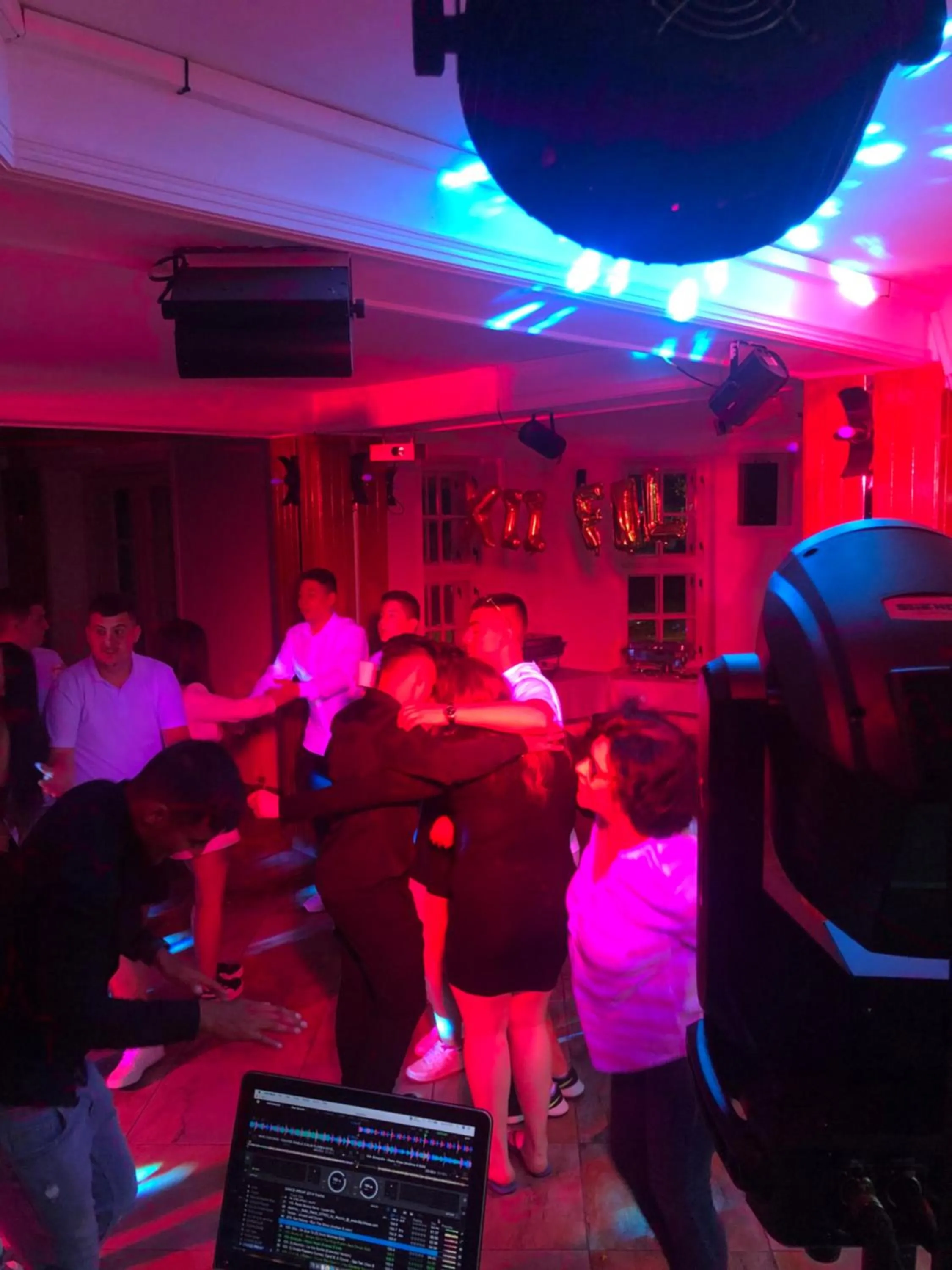 group of guests in Mountain Breeze