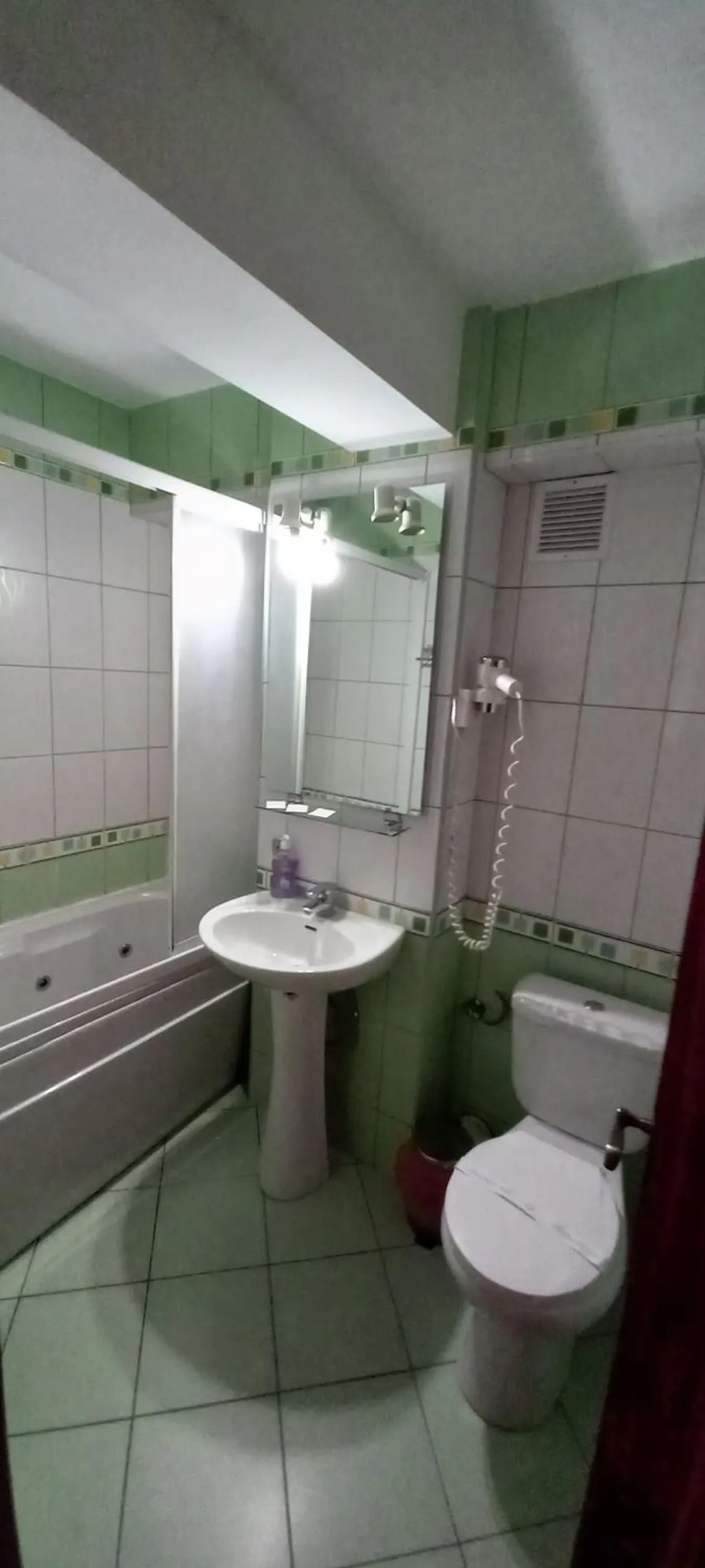 Bathroom in Mountain Breeze