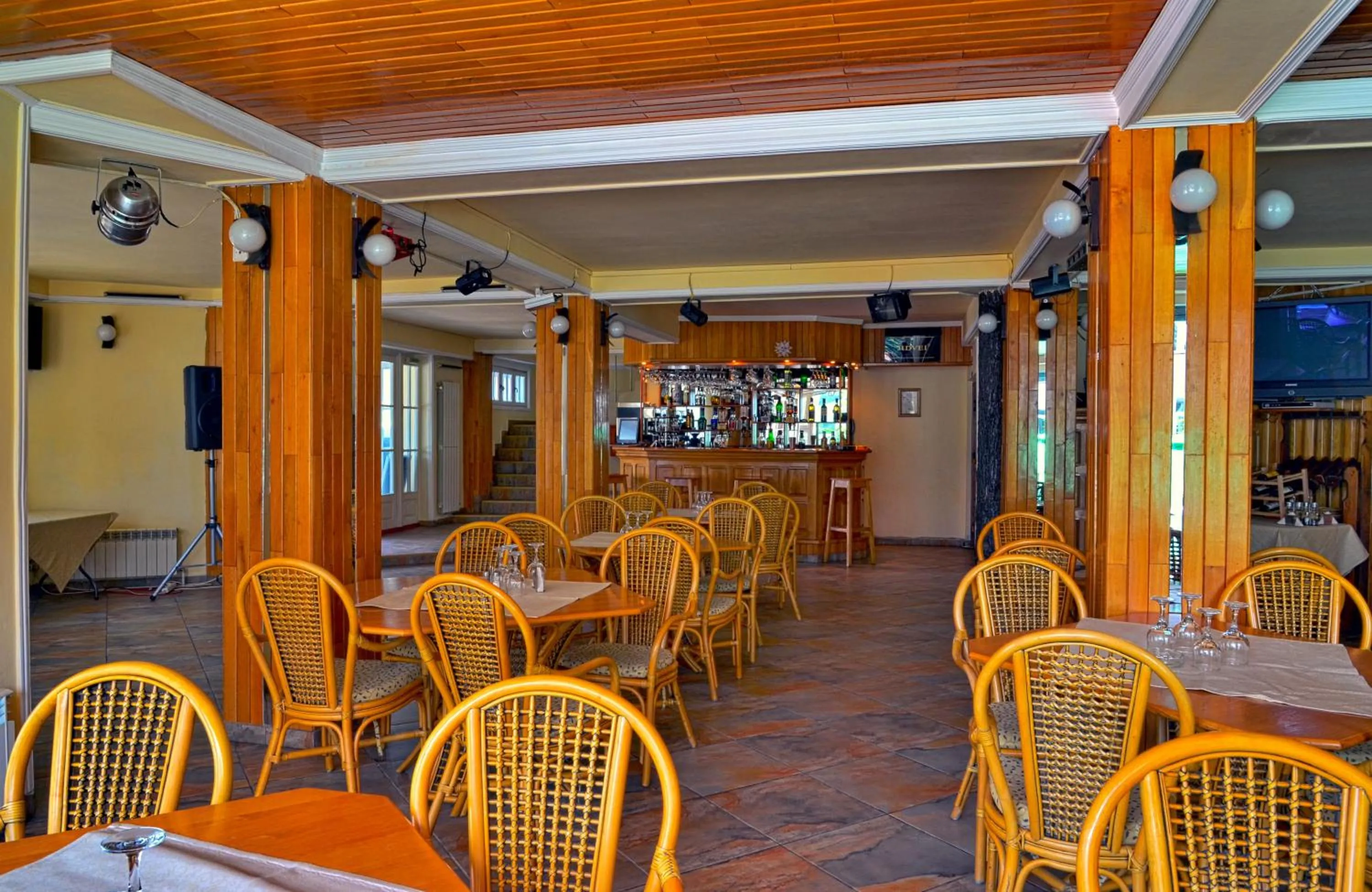 Lounge or bar in Mountain Breeze