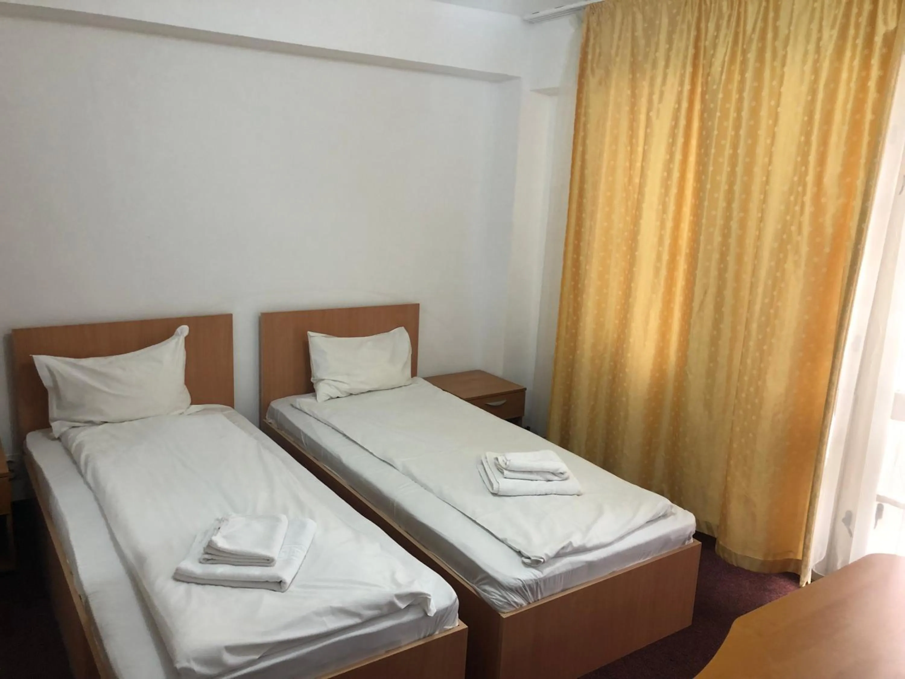 Bed in Mountain Breeze