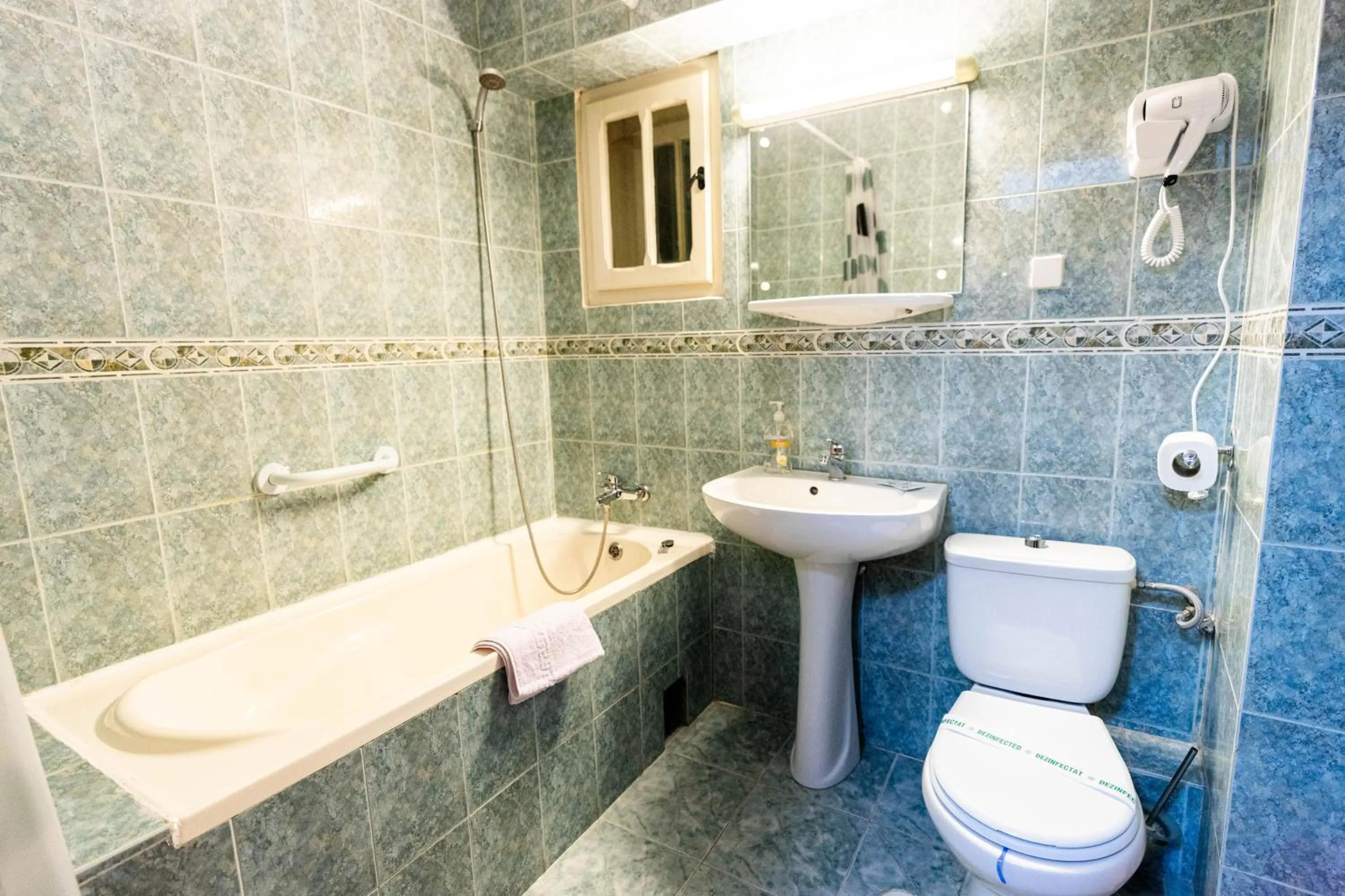 Bathroom in Mountain Breeze