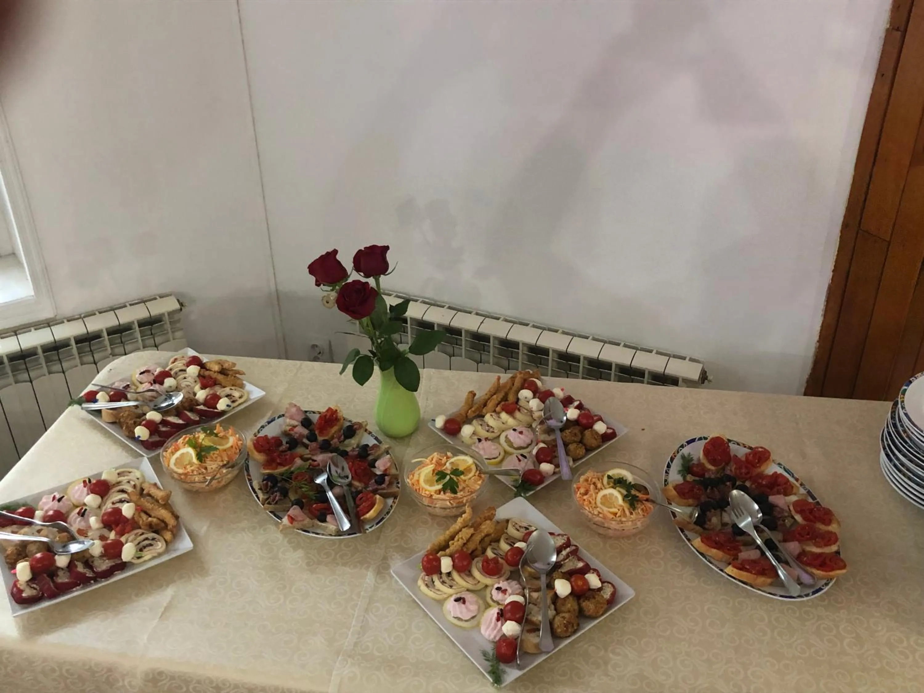 Restaurant/places to eat in Mountain Breeze