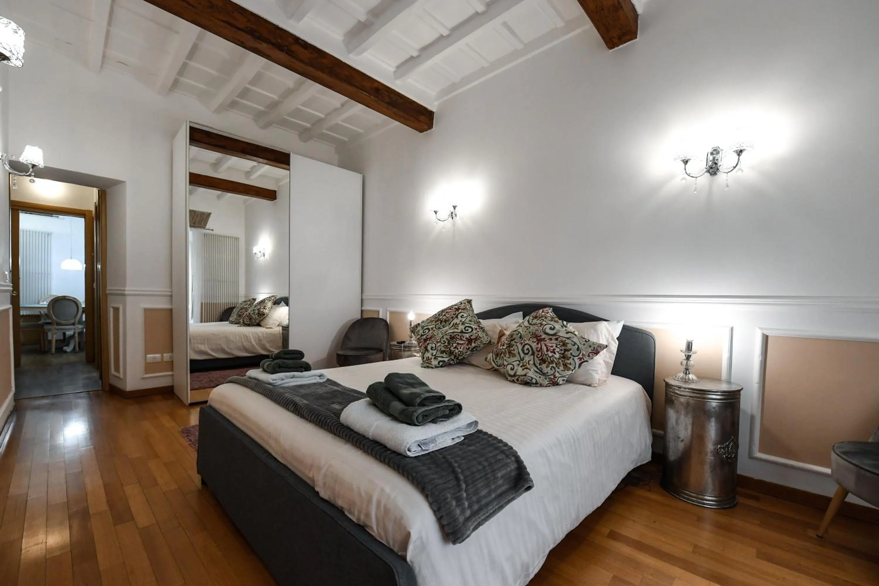 Bed in Castel Sant'Angelo Apartments - Exclusive & Luxury
