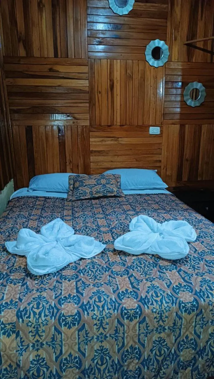Double Room with Shared Bathroom in Monteverde Monkey Hostel