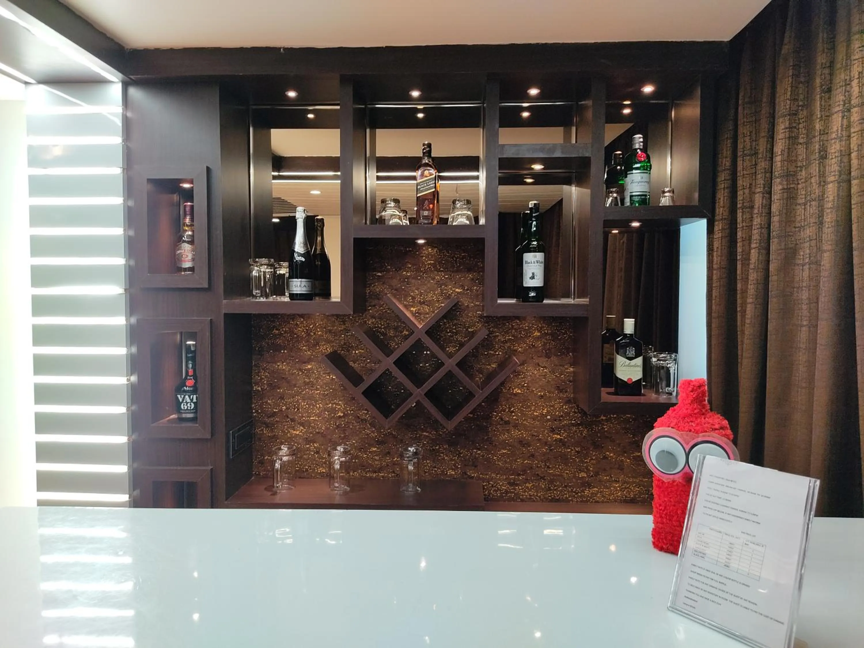 Lounge or bar in Divan Clarks Inn Goa