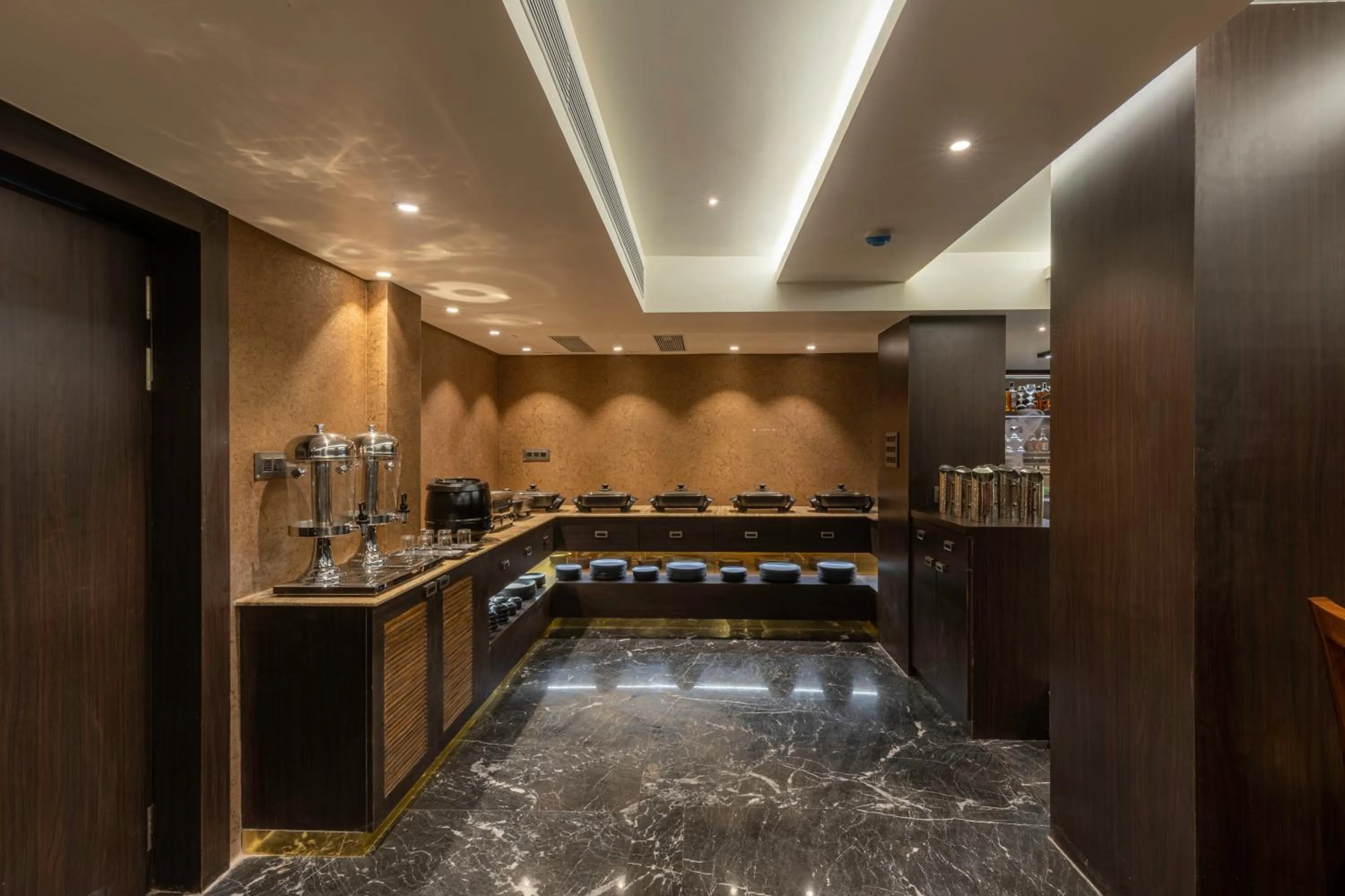 Breakfast in Divan Clarks Inn Goa