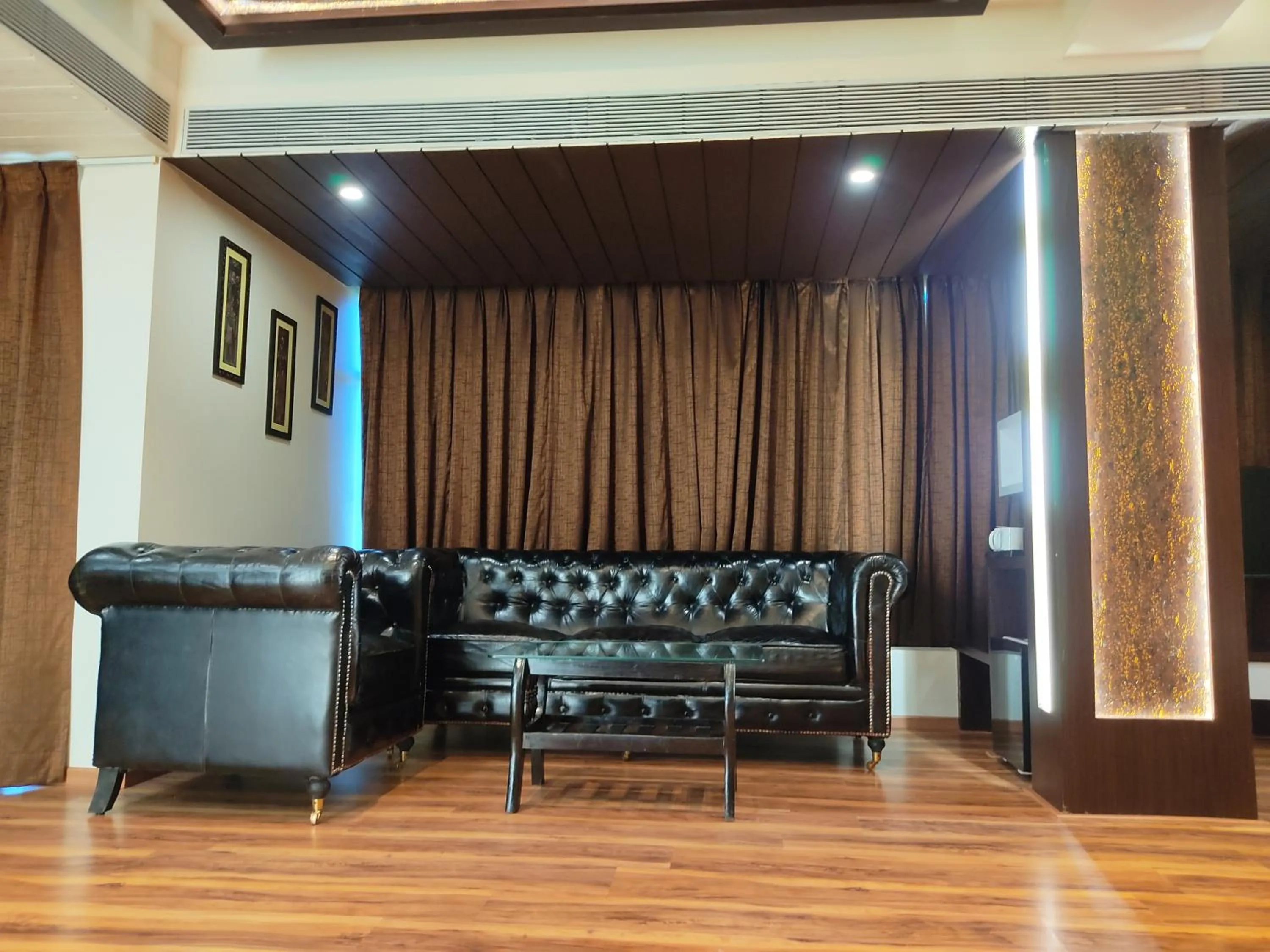 Seating area in Divan Clarks Inn Goa