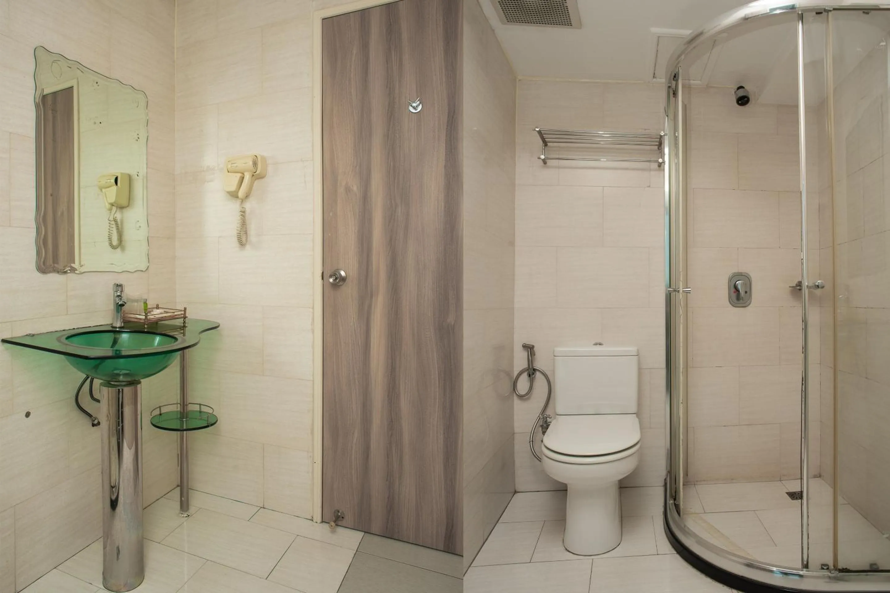 Bathroom in Capital O 90083 Riverfront Inn