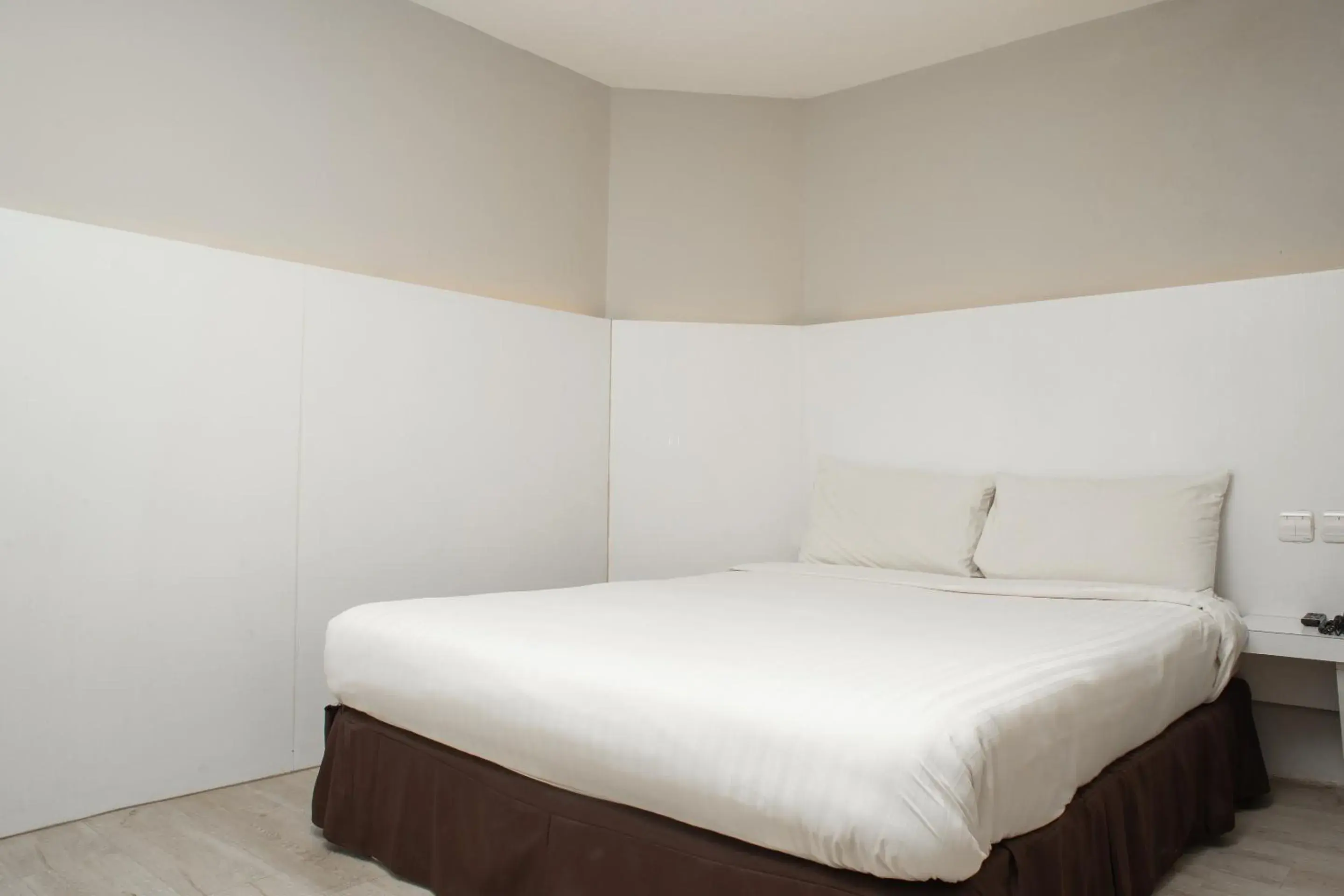 Standard Double Room in Capital O 90083 Riverfront Inn Standard Double Room in Capital O 90083 Riverfront Inn