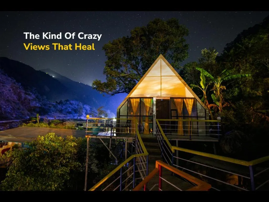 Night in goSTOPS Dehradun, Maldevta