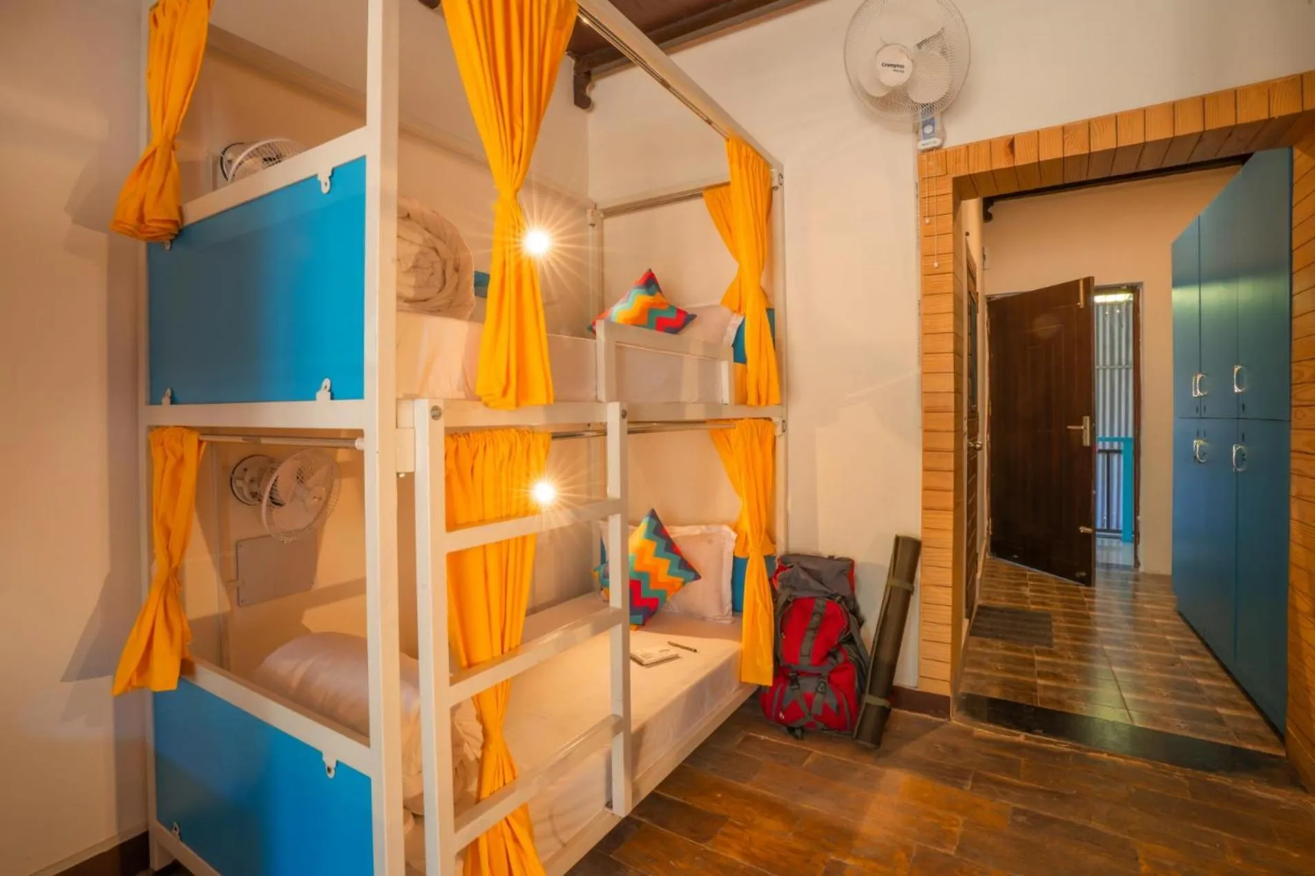 bunk bed, Bed in goSTOPS Dehradun, Maldevta