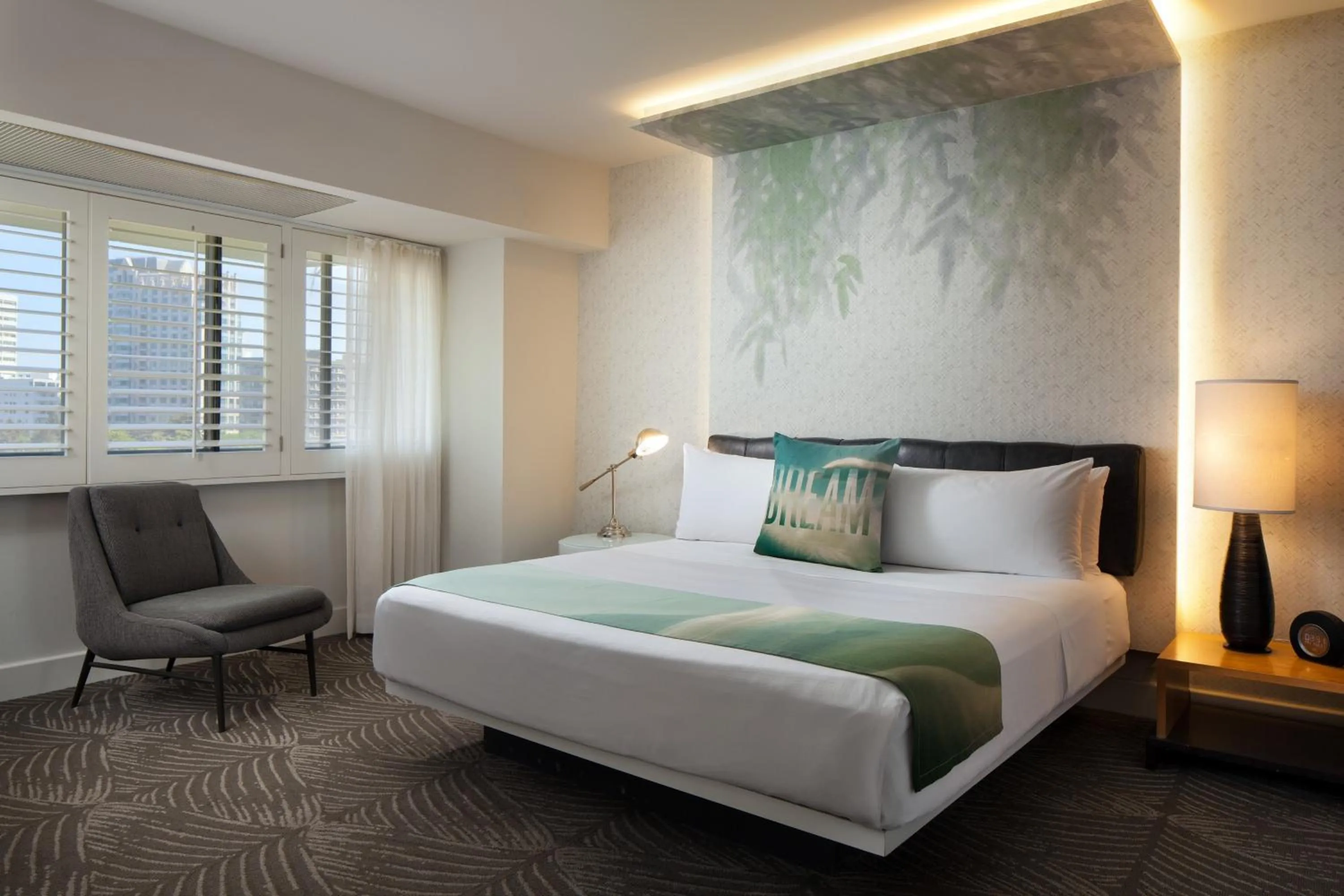 Photo of the whole room, Bed in W Los Angeles – West Beverly Hills