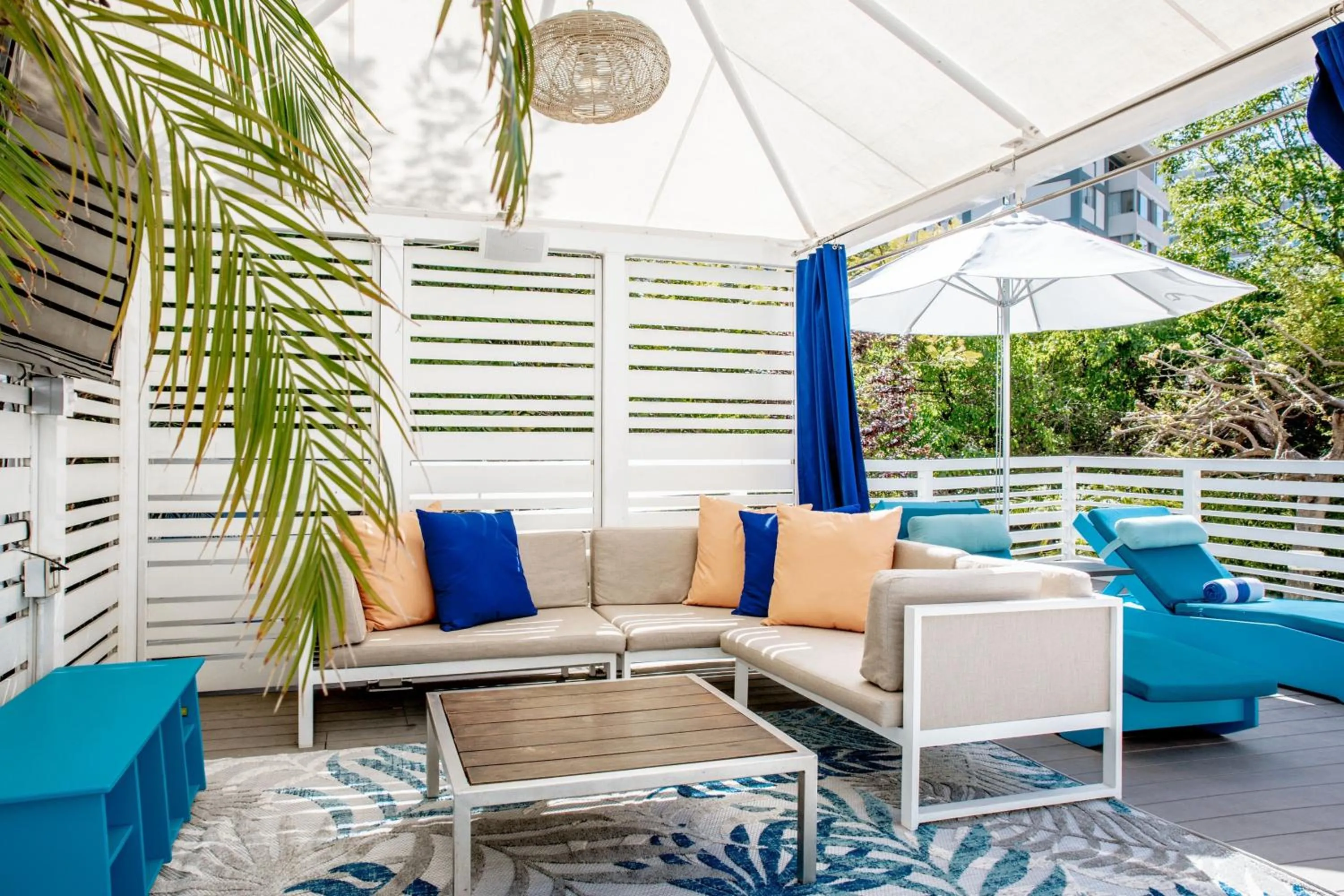 Area and facilities in W Los Angeles – West Beverly Hills