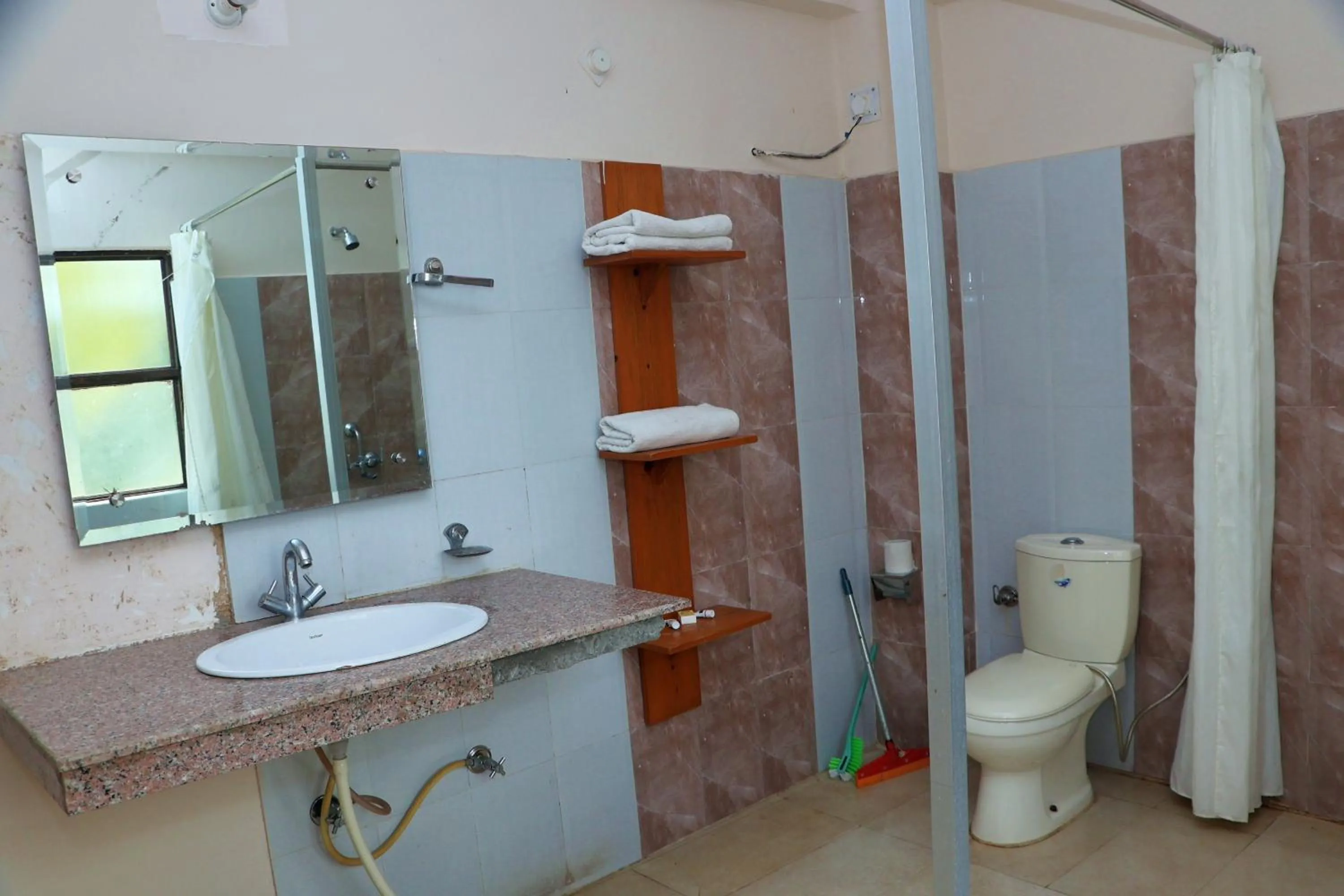 Toilet in Vanasthali Jungle Resort Jim Corbett