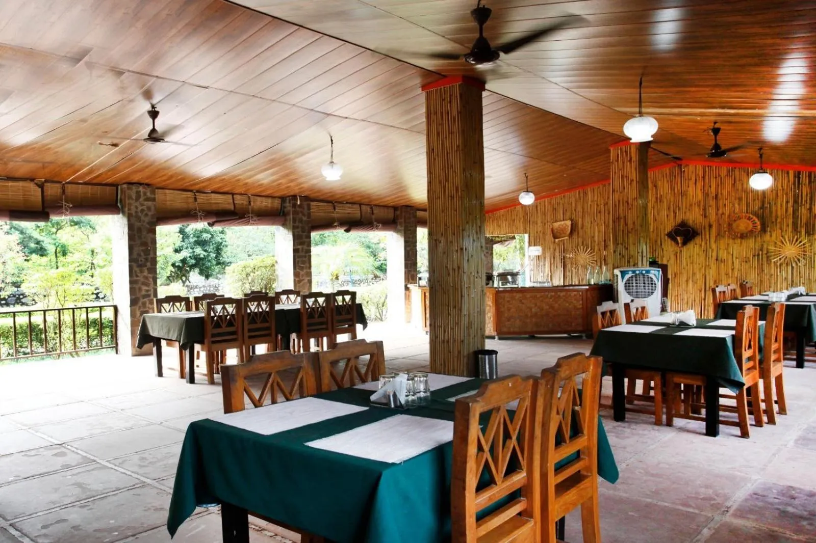 Restaurant/places to eat in Vanasthali Jungle Resort Jim Corbett