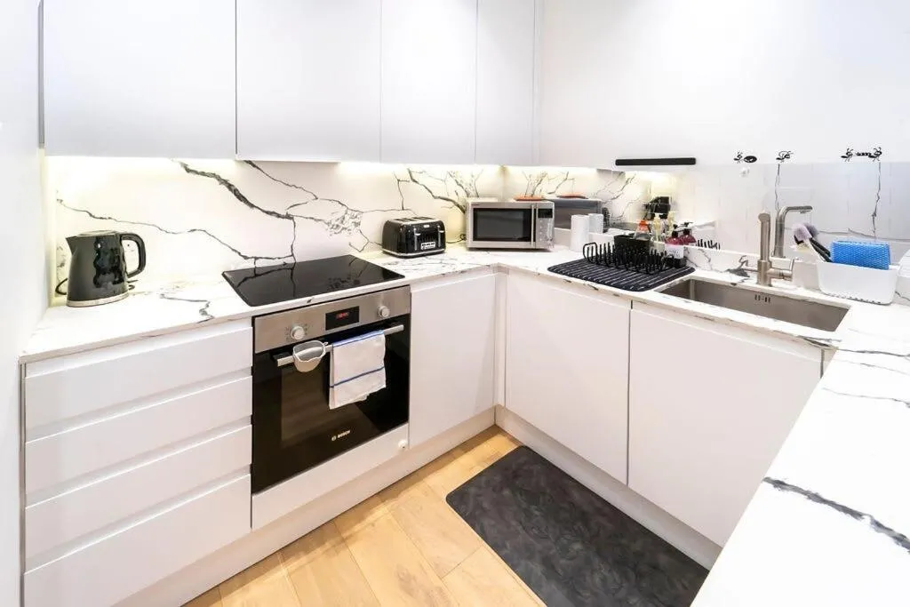 Modern duplex in Ealing Common