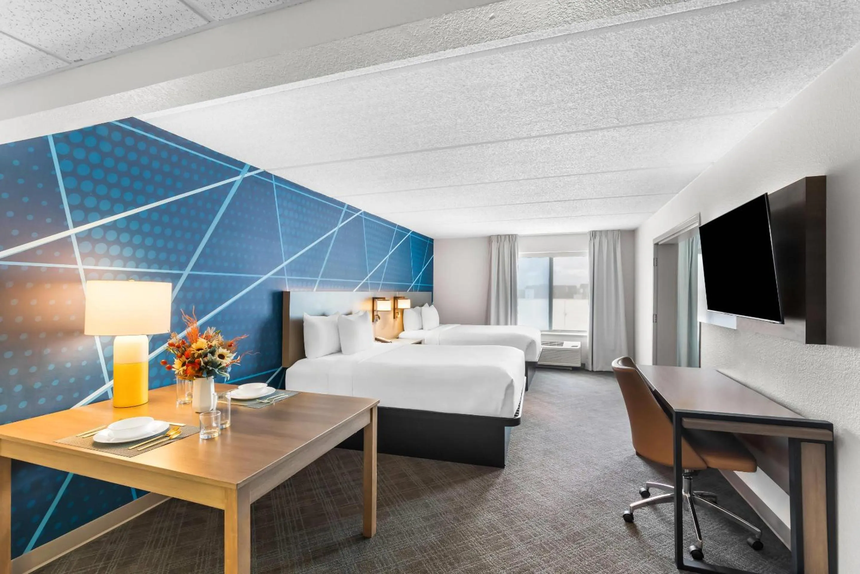 TV and multimedia, Bed in Comfort Suites Austin Airport