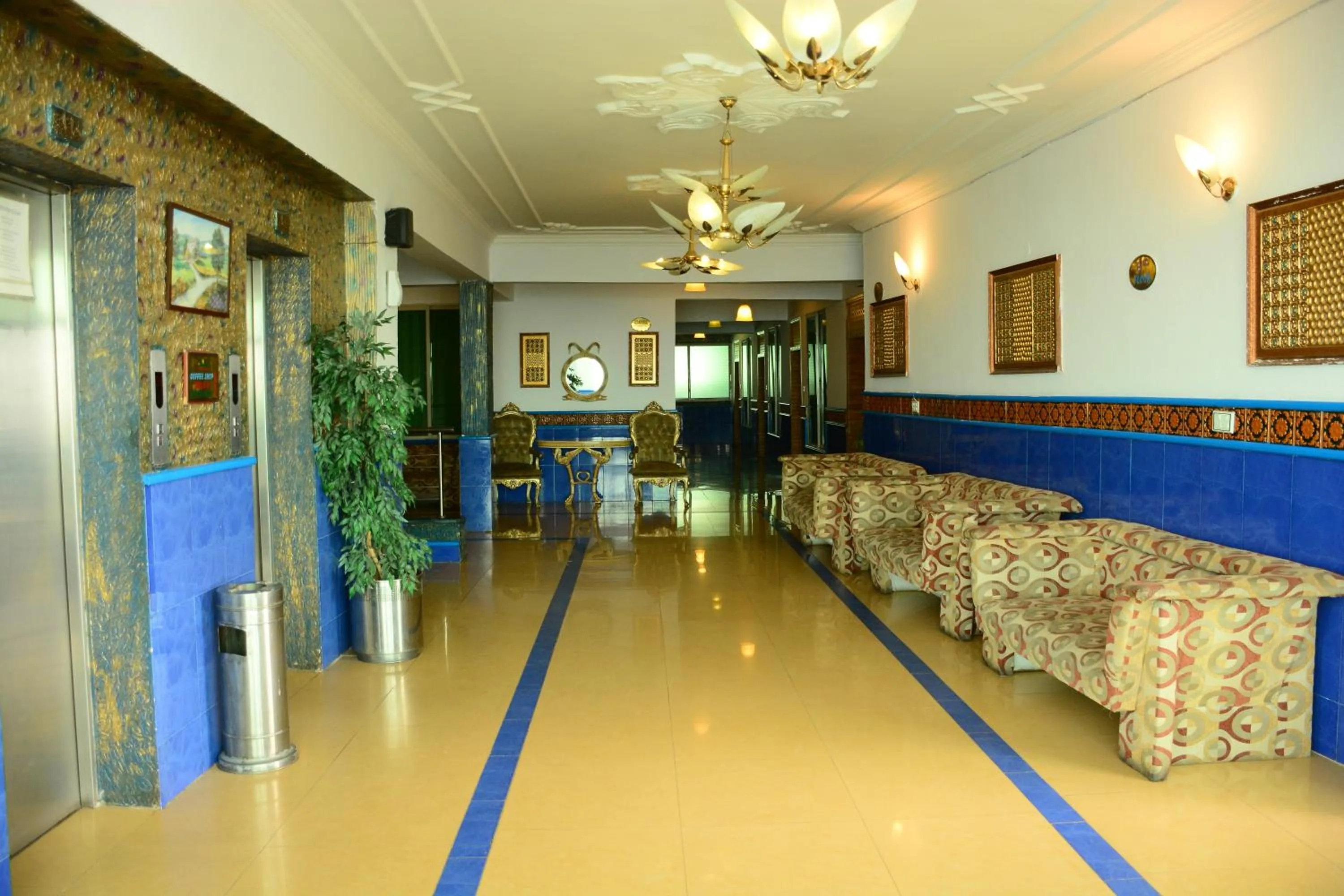 Lobby or reception in Move-N-Pick Murree