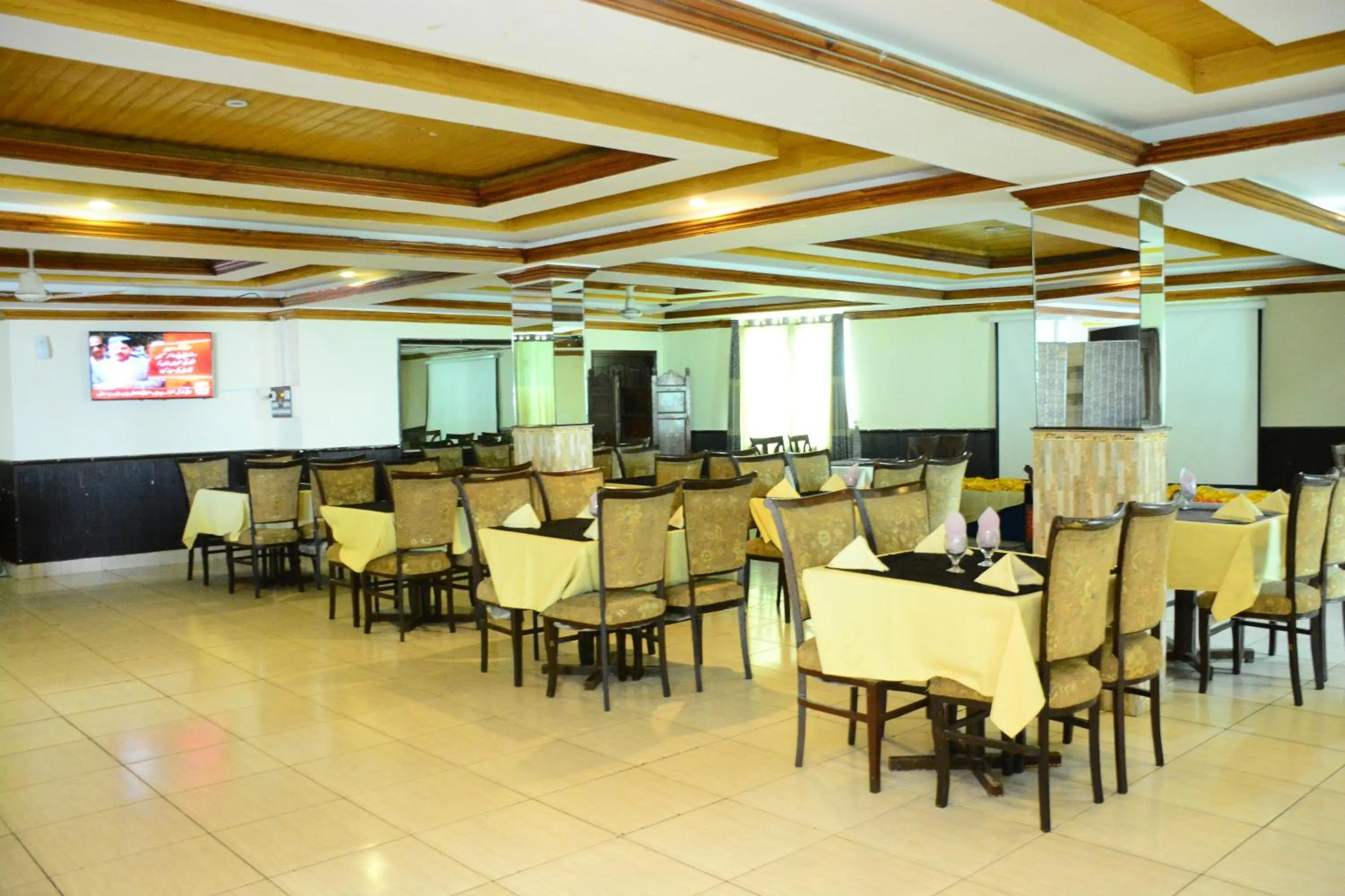 Restaurant/places to eat in Move-N-Pick Murree