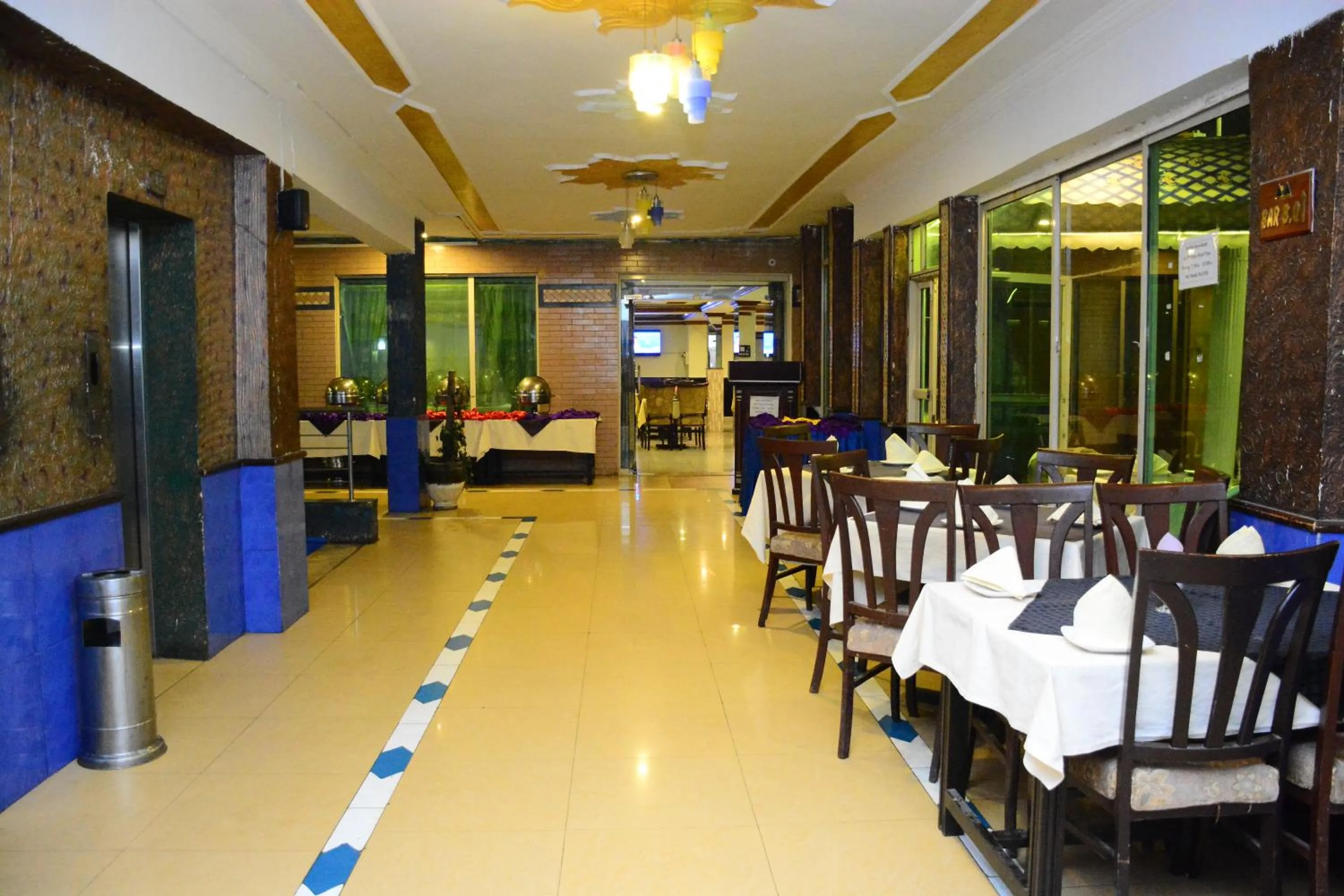 Restaurant/places to eat in Move-N-Pick Murree