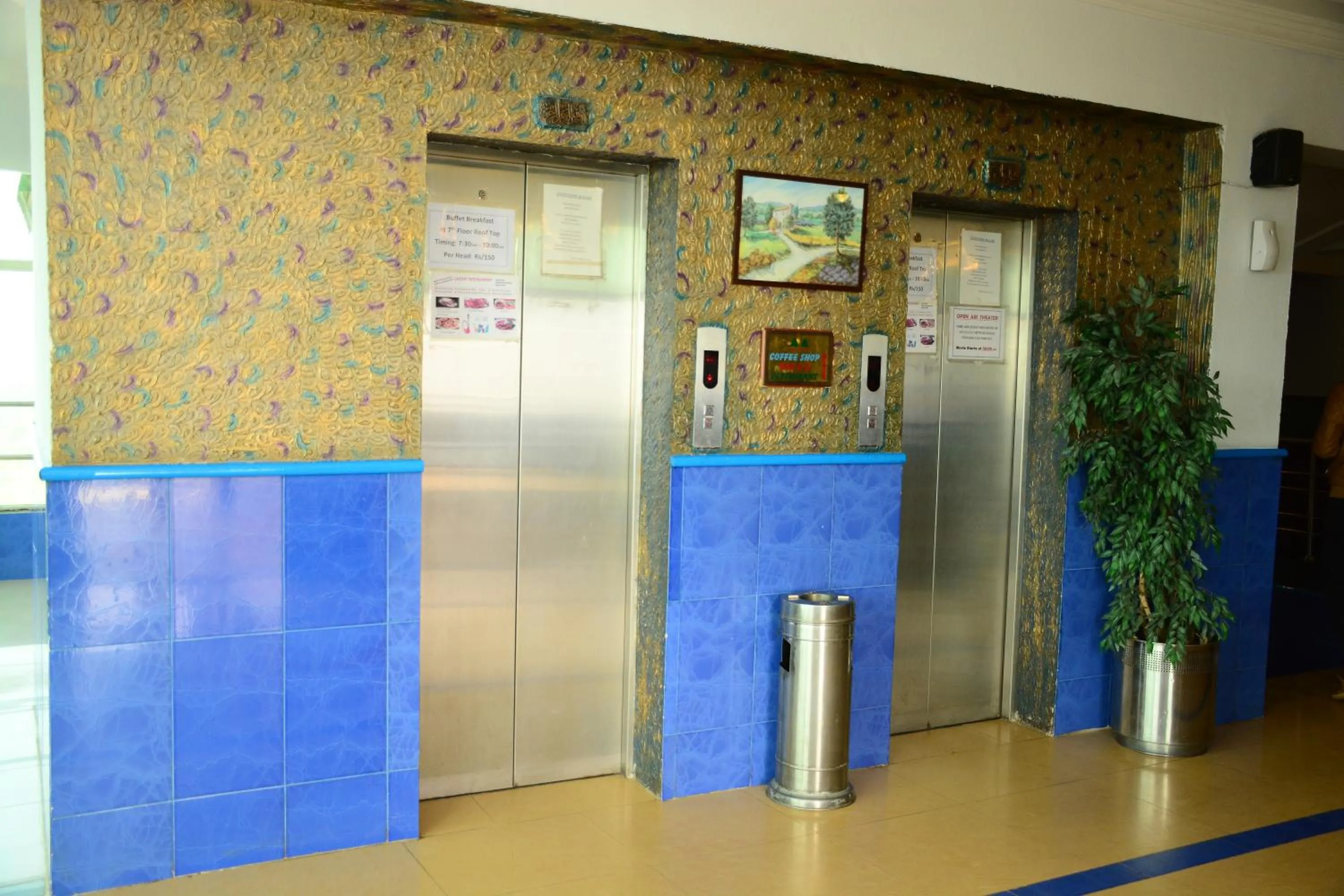 elevator in Move-N-Pick Murree