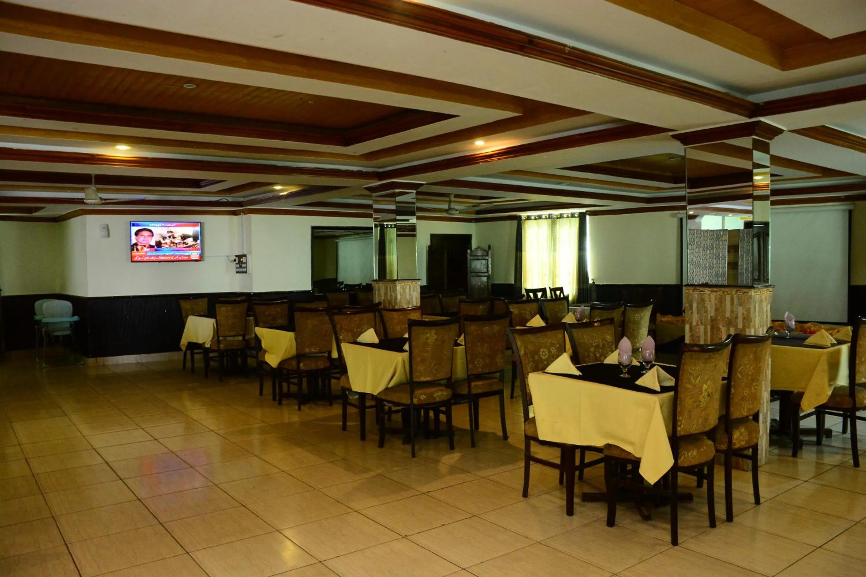 Restaurant/places to eat in Move-N-Pick Murree