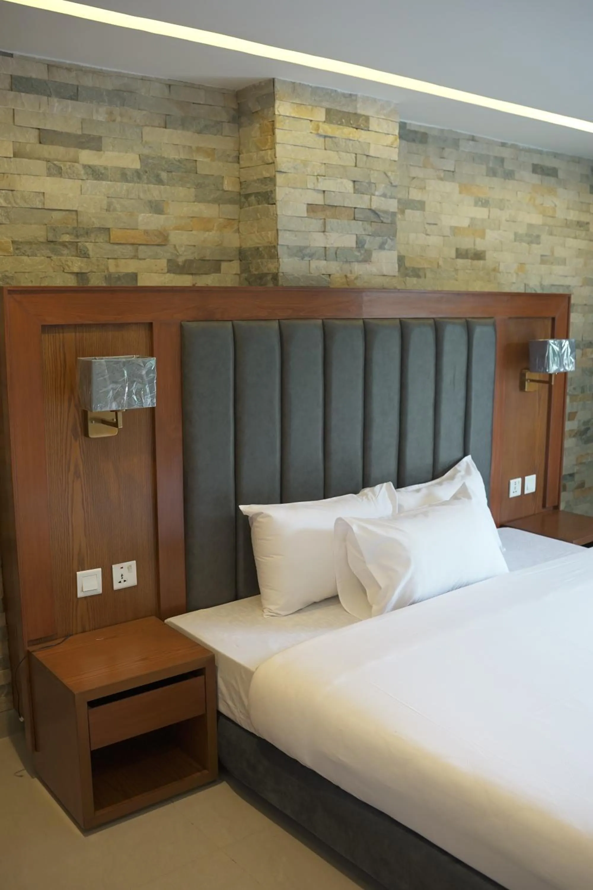 Bed in Move-N-Pick Murree