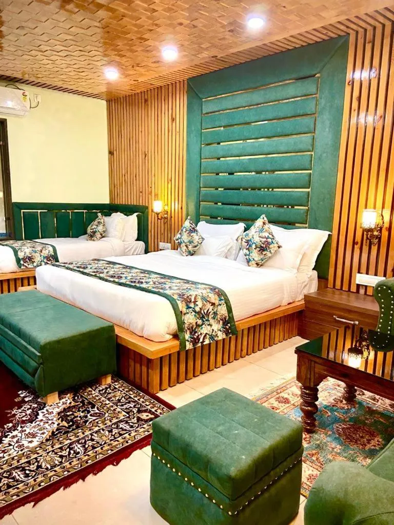 Bed in Hotel Woodville Inn - Hotel in Mcleodganj