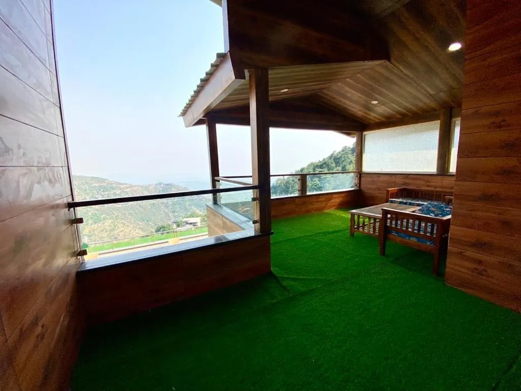 Balcony/Terrace in Hotel Woodville Inn - Hotel in Mcleodganj