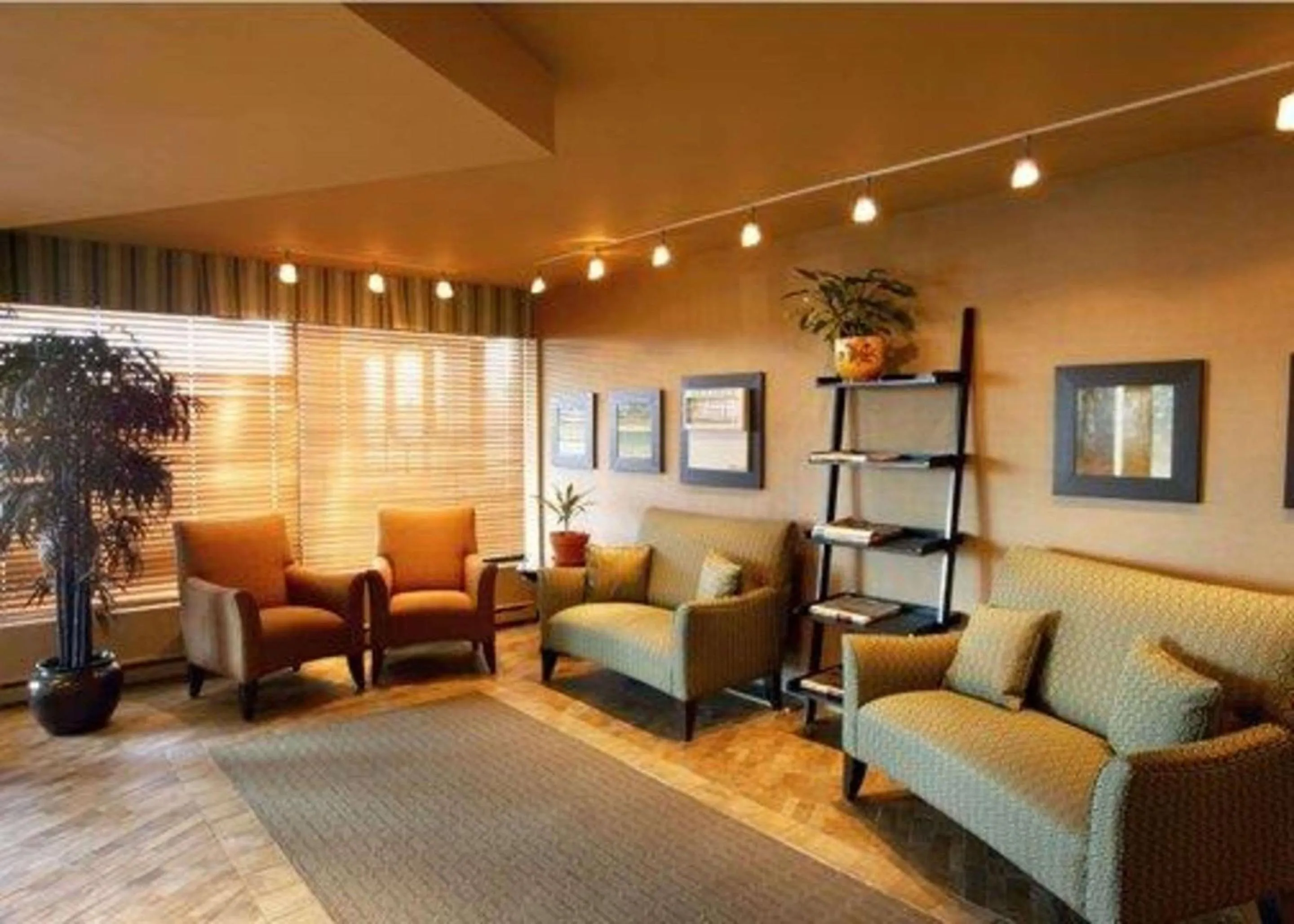 Lobby or reception in Quality Inn & Suites PE Trudeau Airport