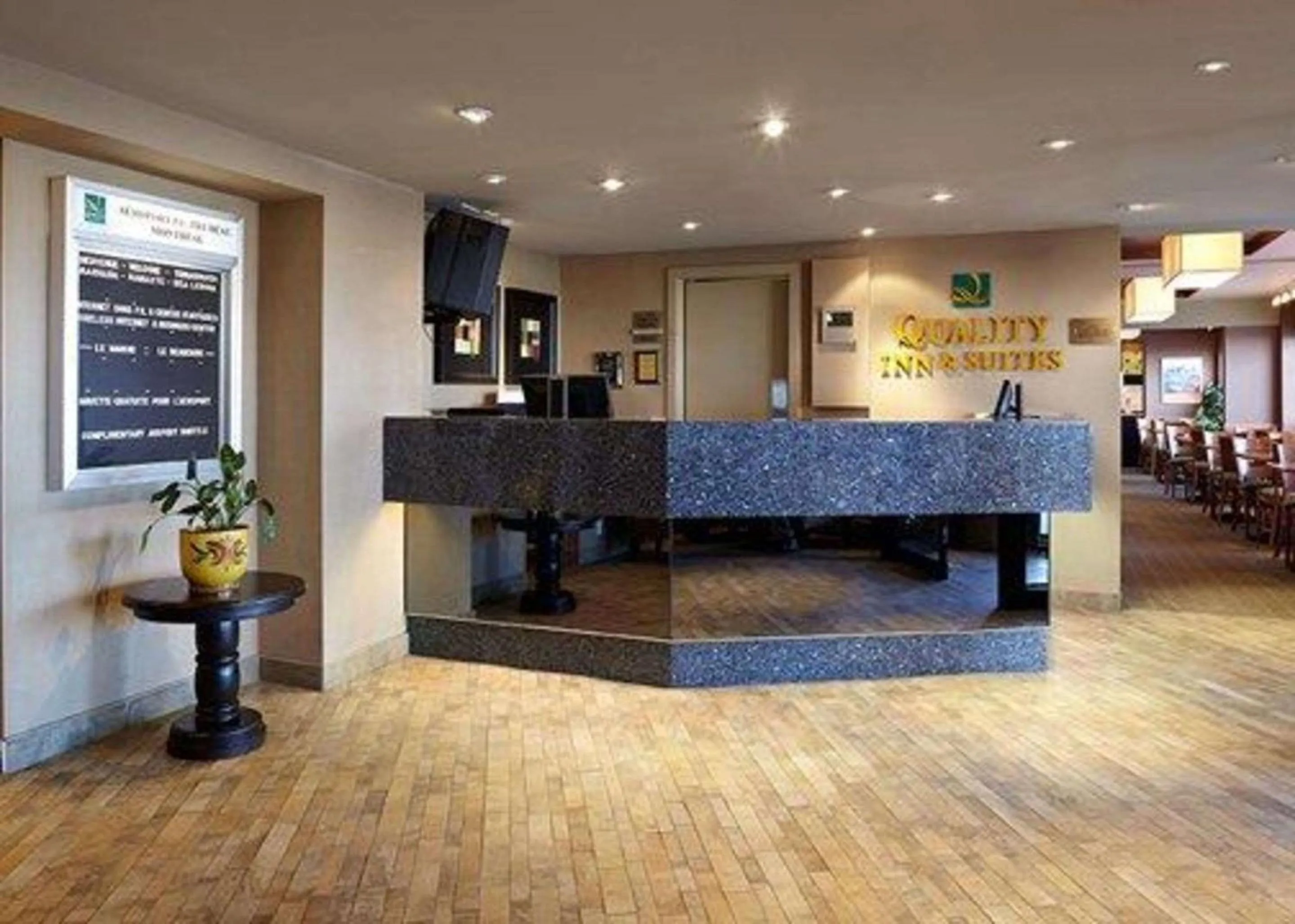 Lobby or reception in Quality Inn & Suites PE Trudeau Airport