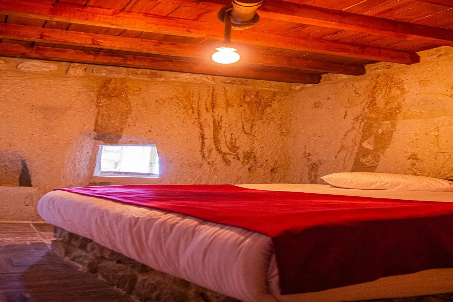 Bed in Junior Ottoman Cave