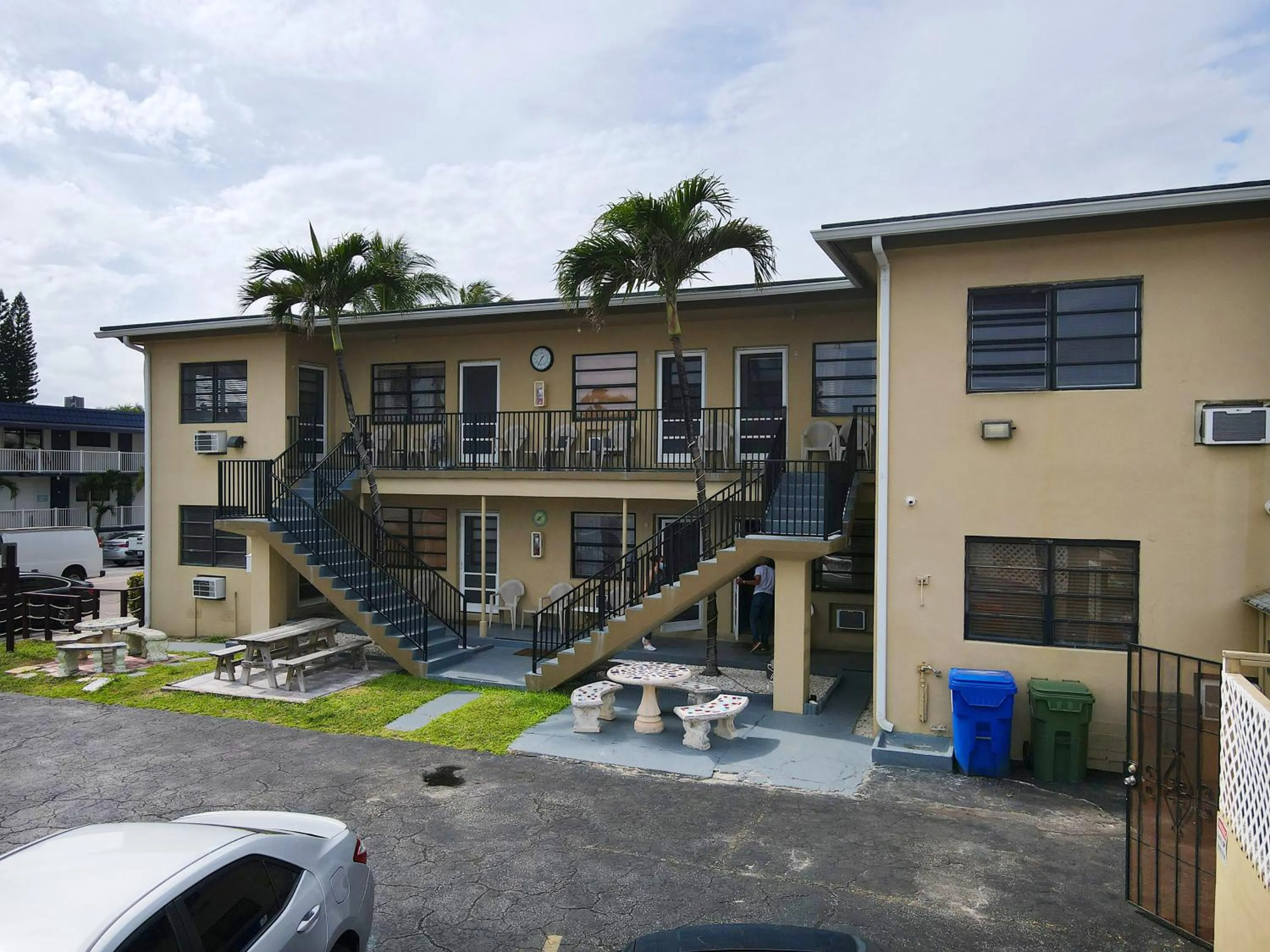 Property building in Tropic Isle Hotel & Apartment