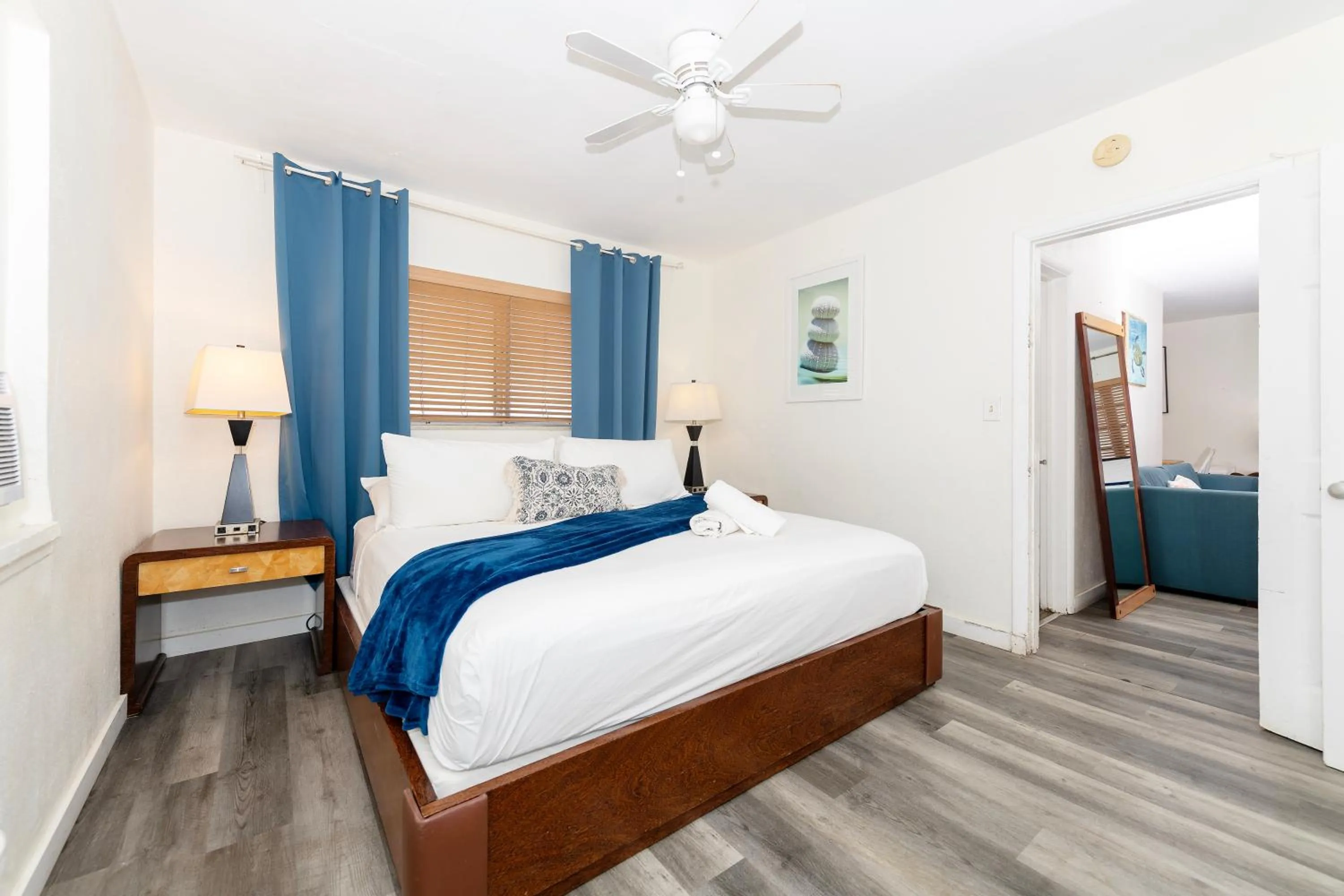 Bed in Tropic Isle Hotel & Apartment