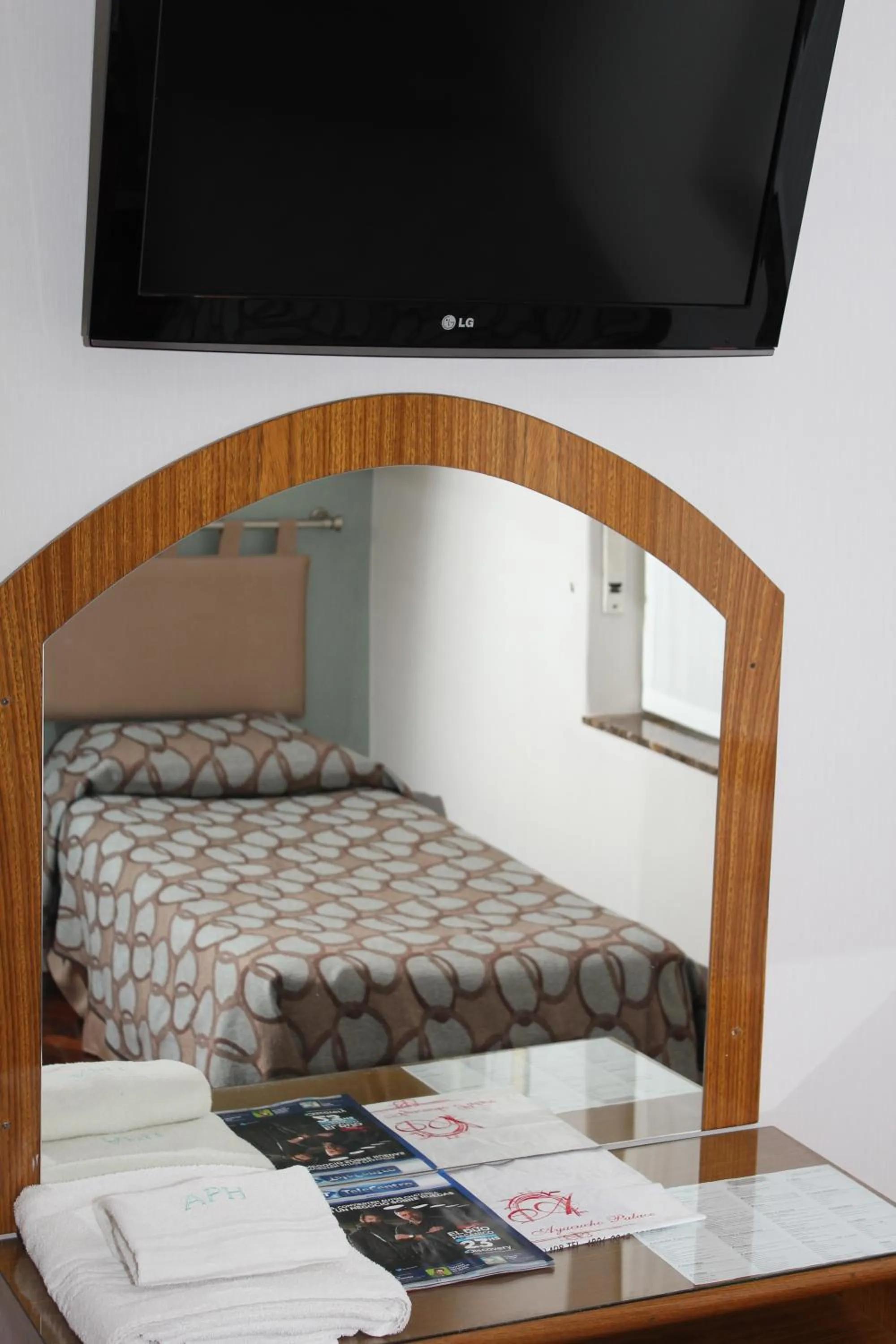 TV and multimedia, Bed in Ayacucho Palace Hotel