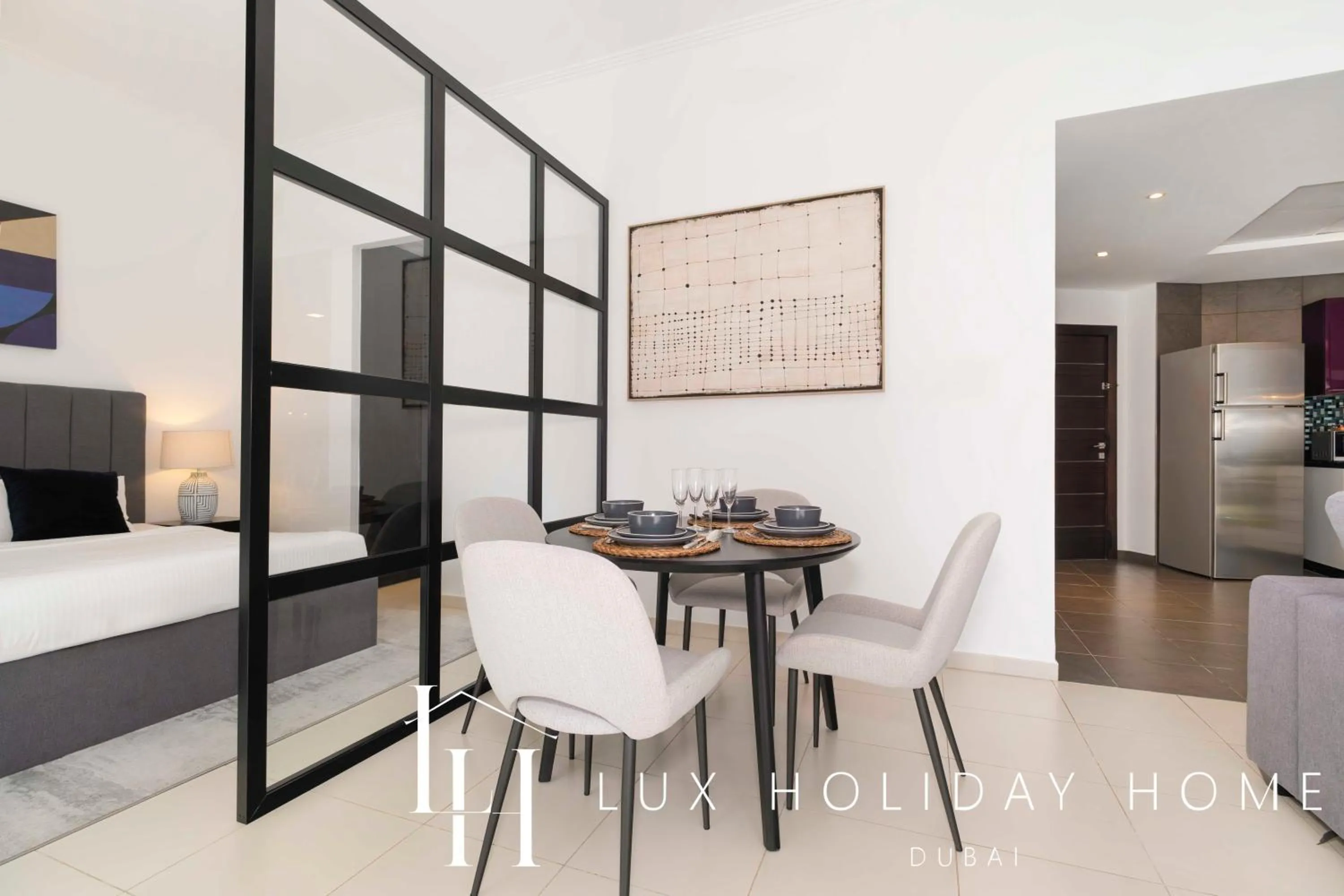 Dining area in LUX The Cayan Superior Suite 2, Dubai Marina