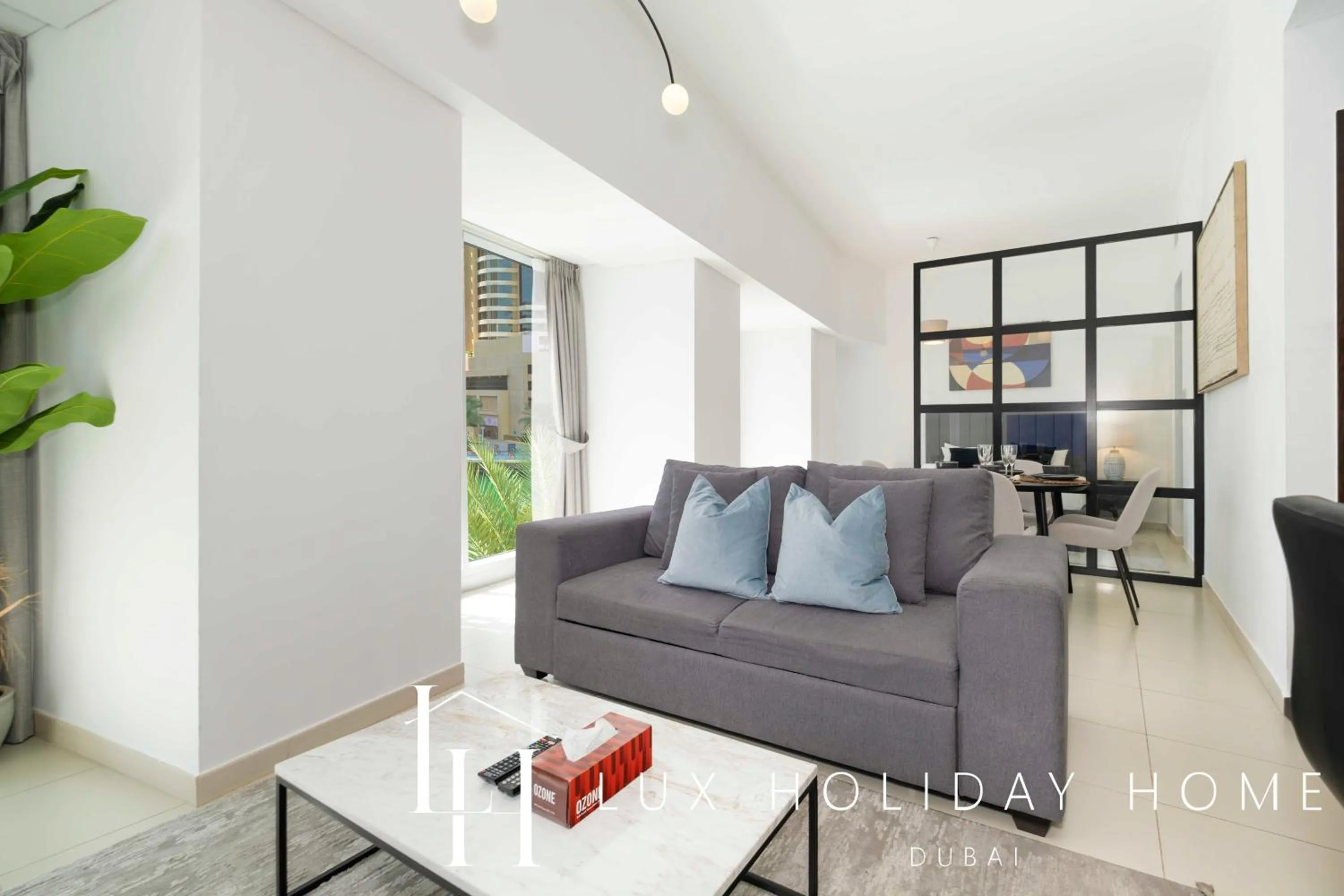 Living room in LUX The Cayan Superior Suite 2, Dubai Marina