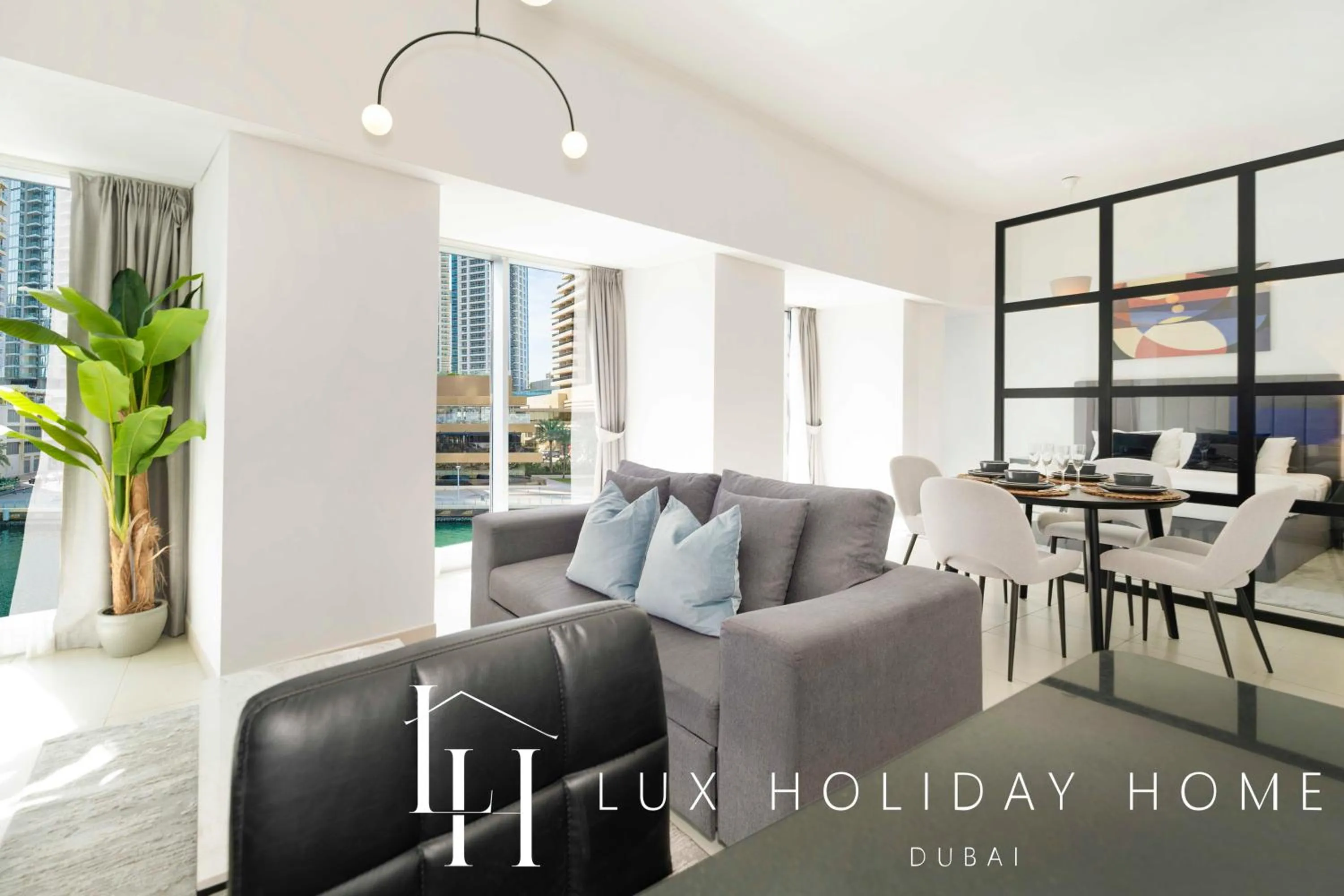 Living room in LUX The Cayan Superior Suite 2, Dubai Marina