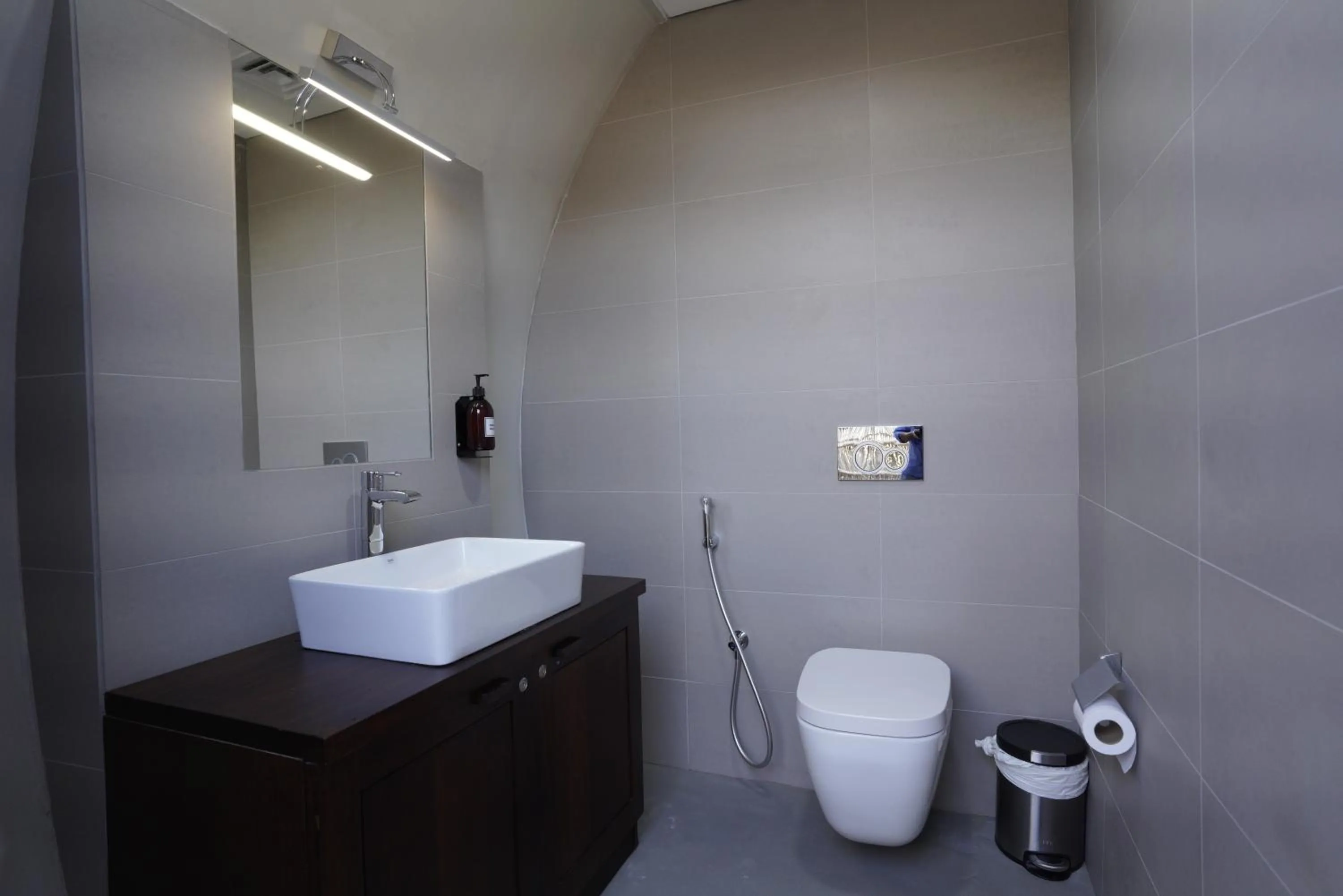 Toilet in Bab Al Nojoum Hudayriyat Camp