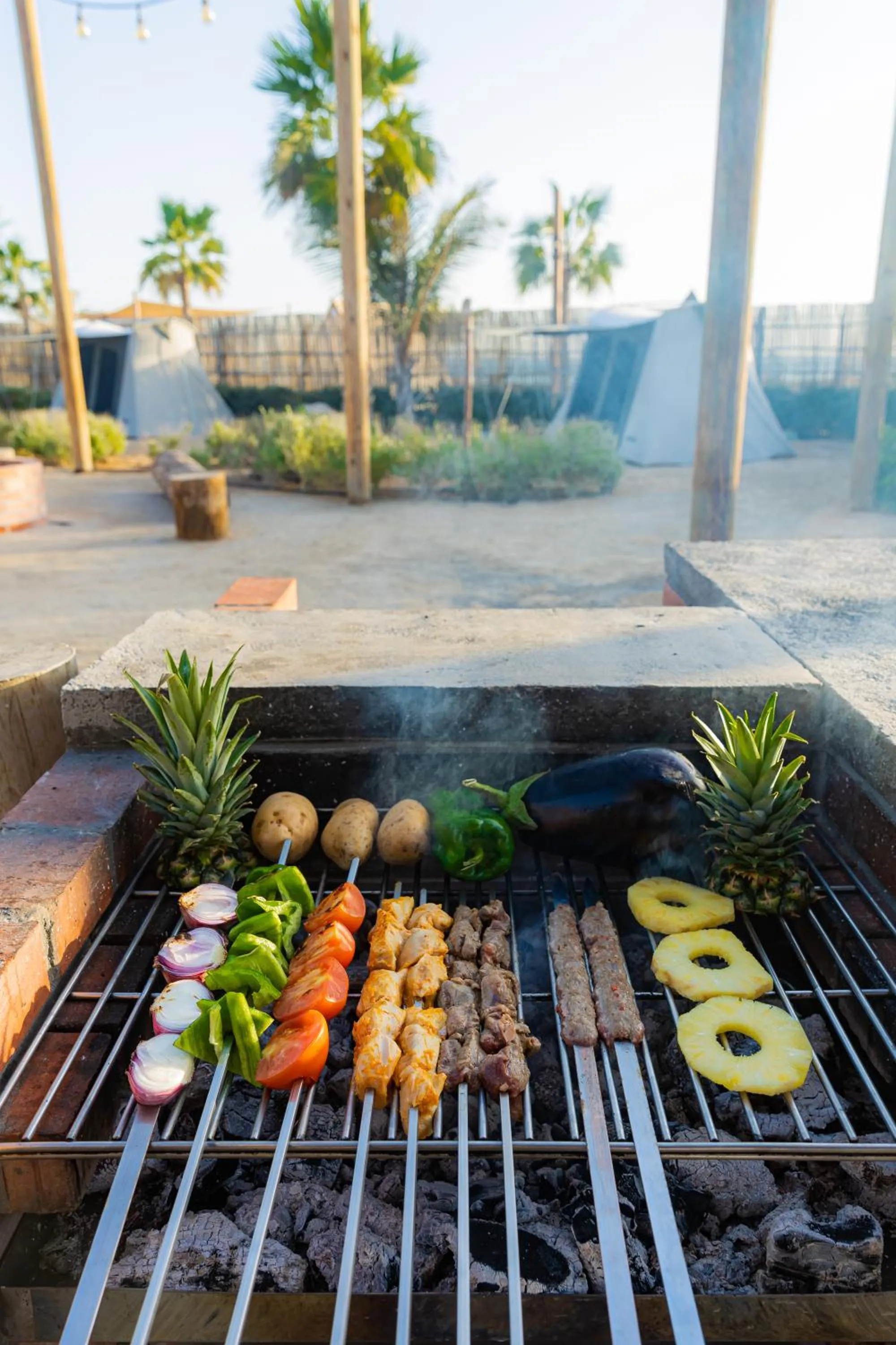 BBQ facilities in Bab Al Nojoum Hudayriyat Camp