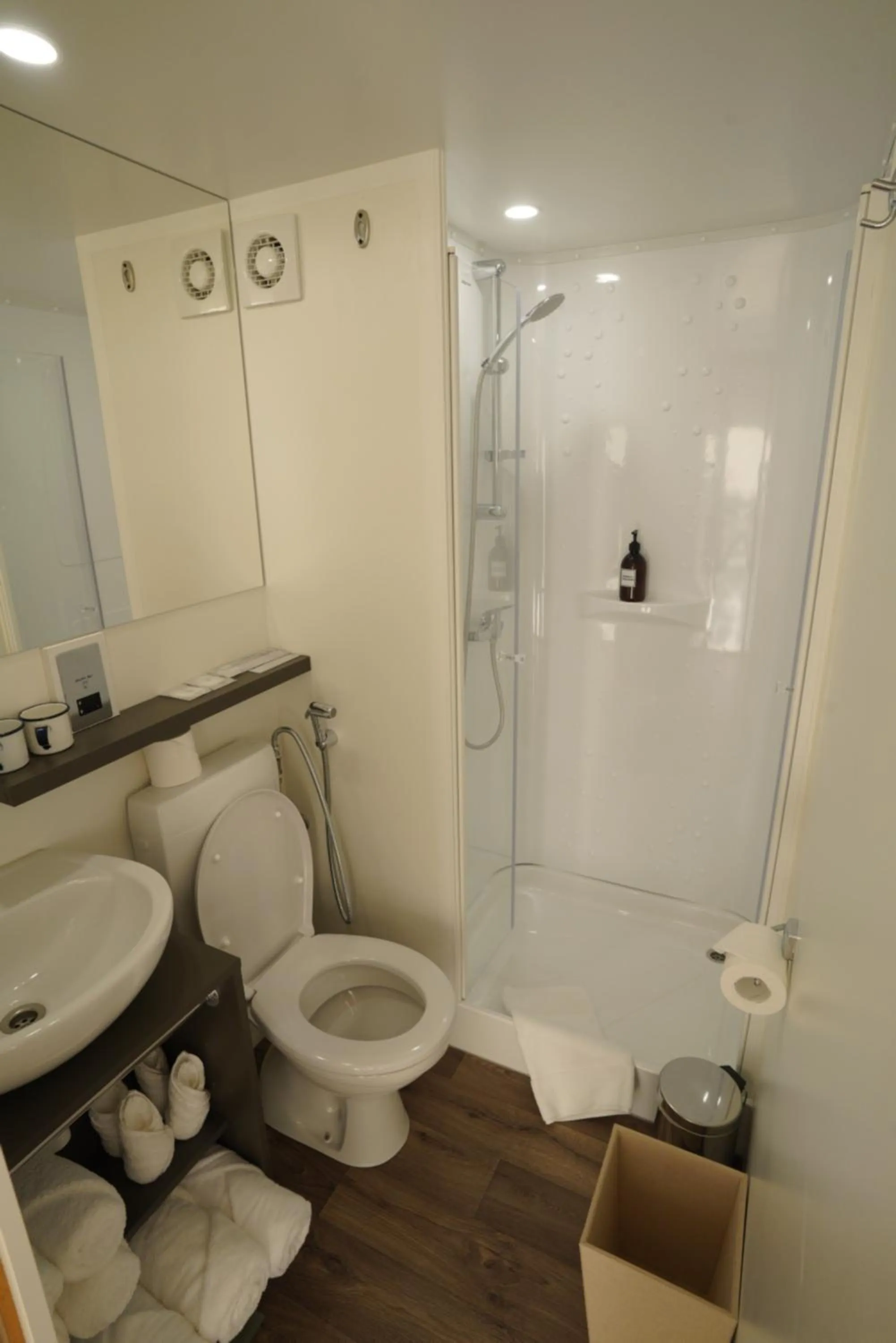 Toilet in Bab Al Nojoum Hudayriyat Camp