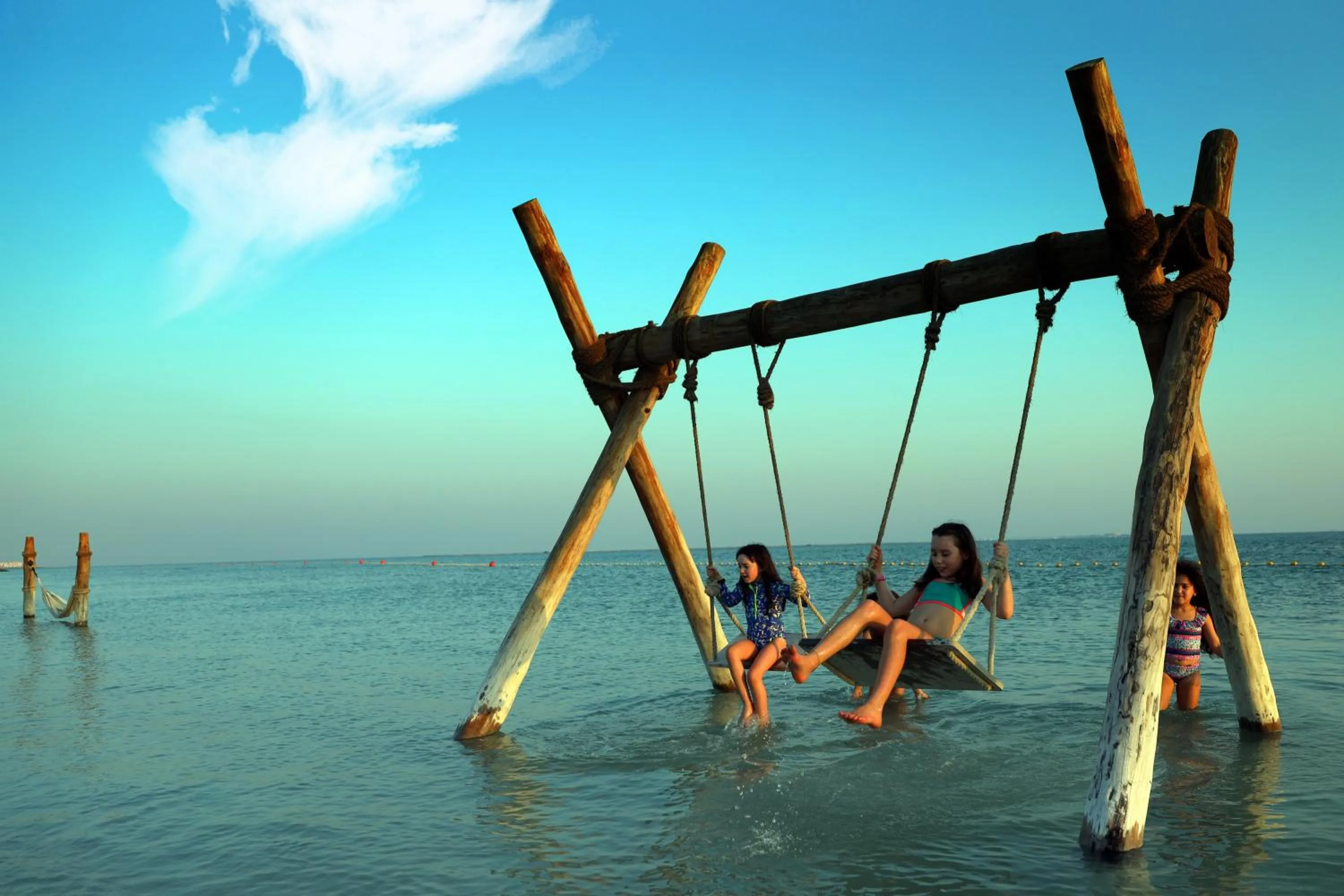 People in Bab Al Nojoum Hudayriyat Camp