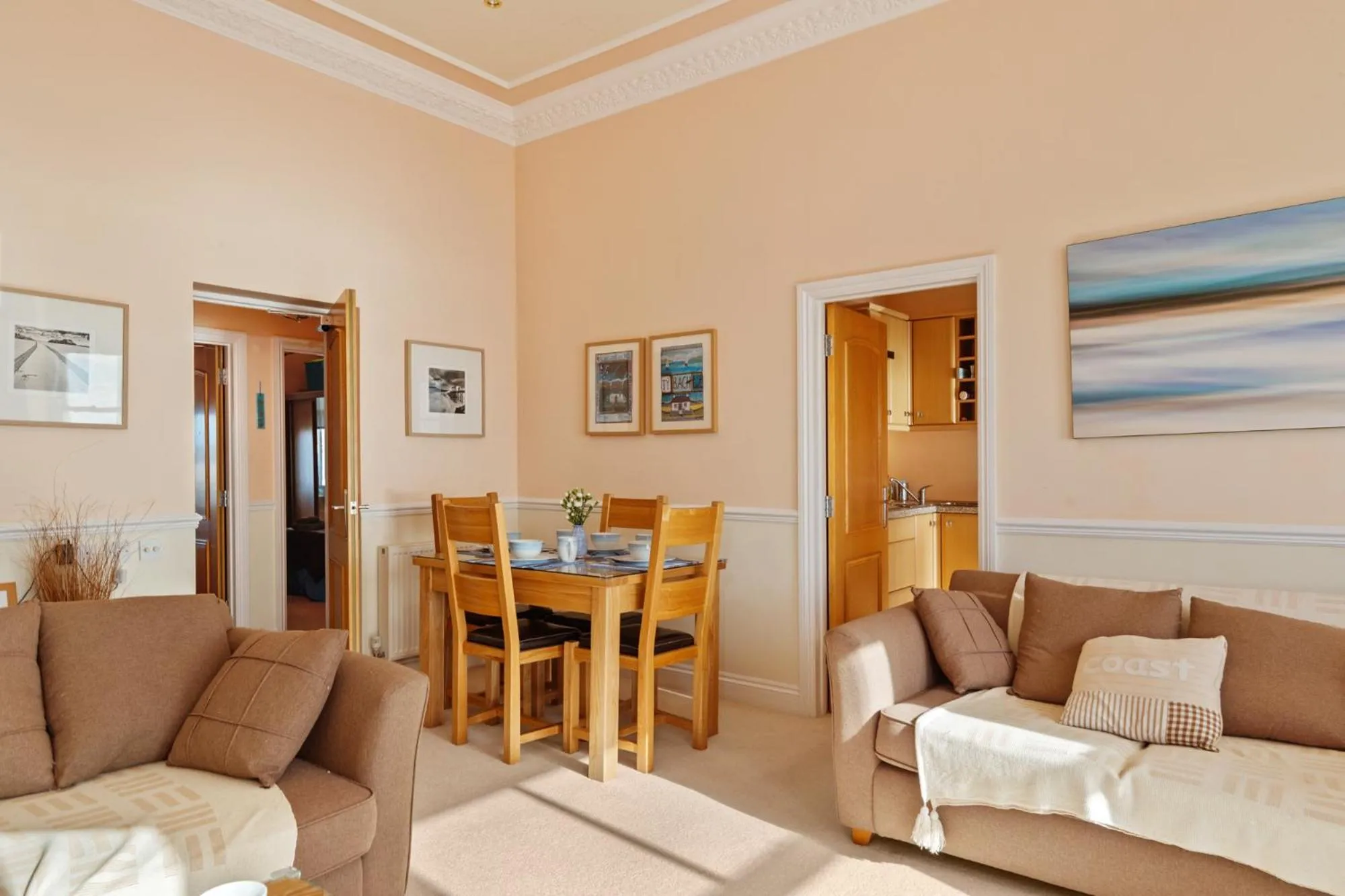 Other in 7 South Beach Court - Sea Front Apartment with Spectacular Sea Views