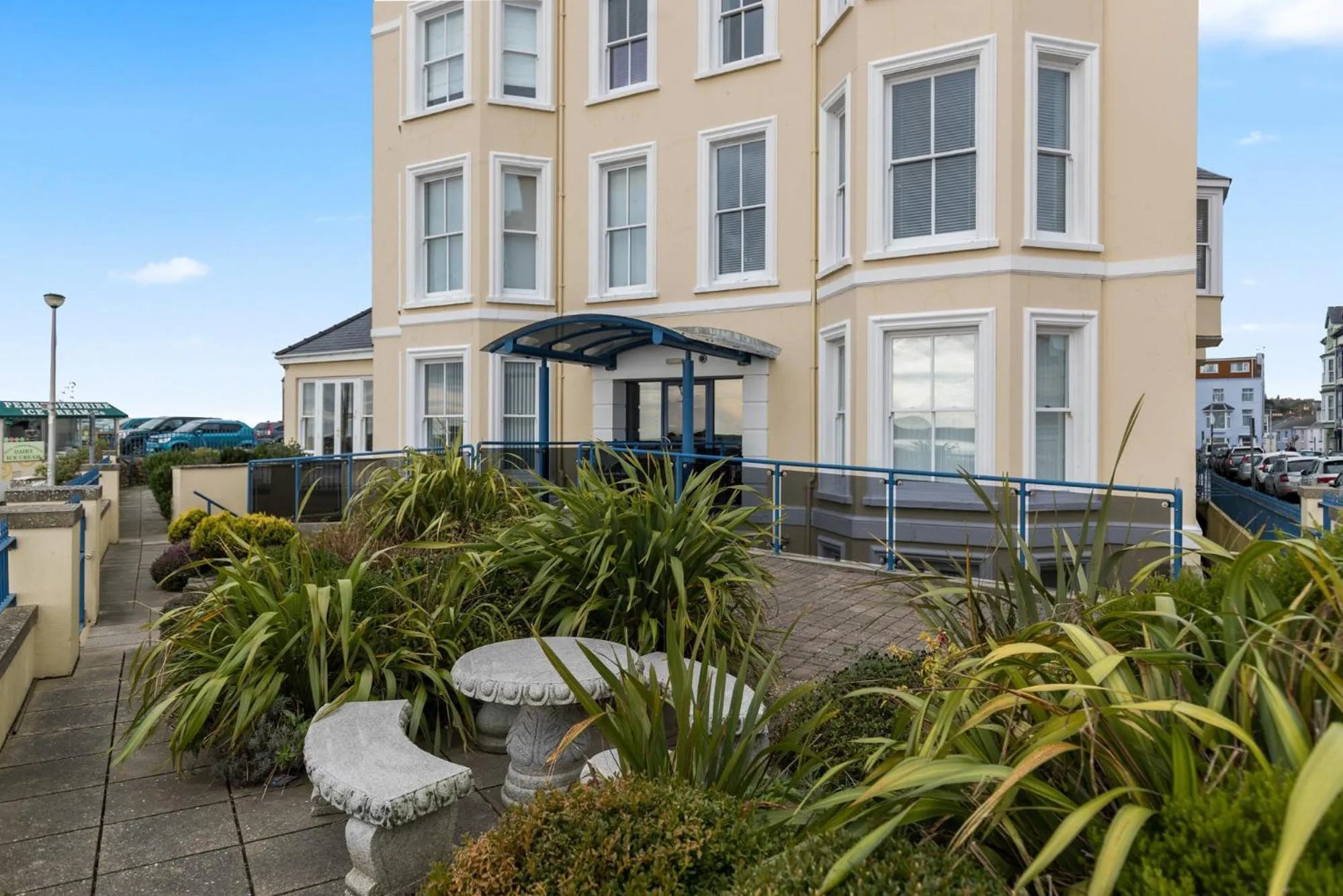 Other in 7 South Beach Court - Sea Front Apartment with Spectacular Sea Views