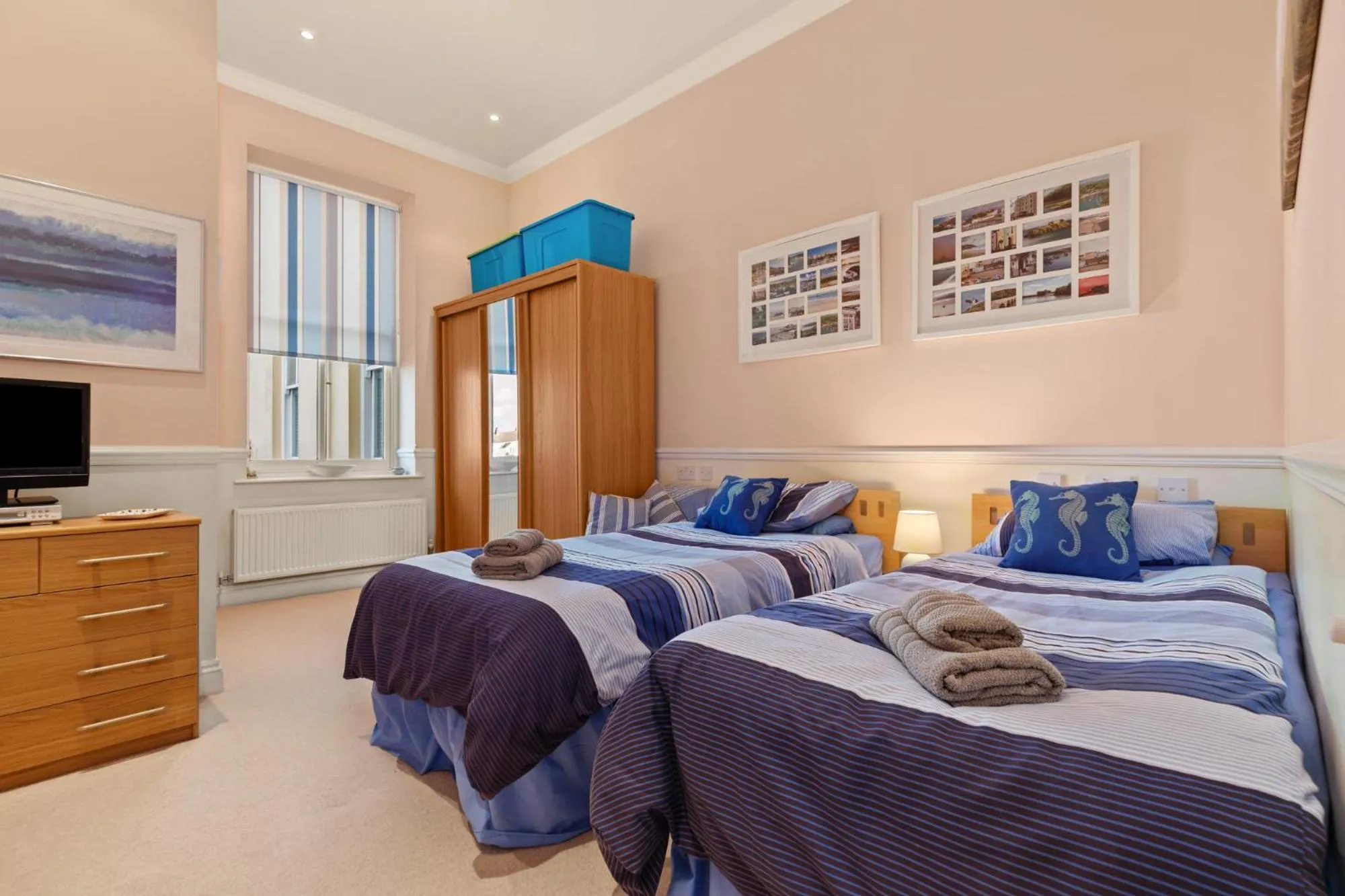 Other, Bed in 7 South Beach Court - Sea Front Apartment with Spectacular Sea Views