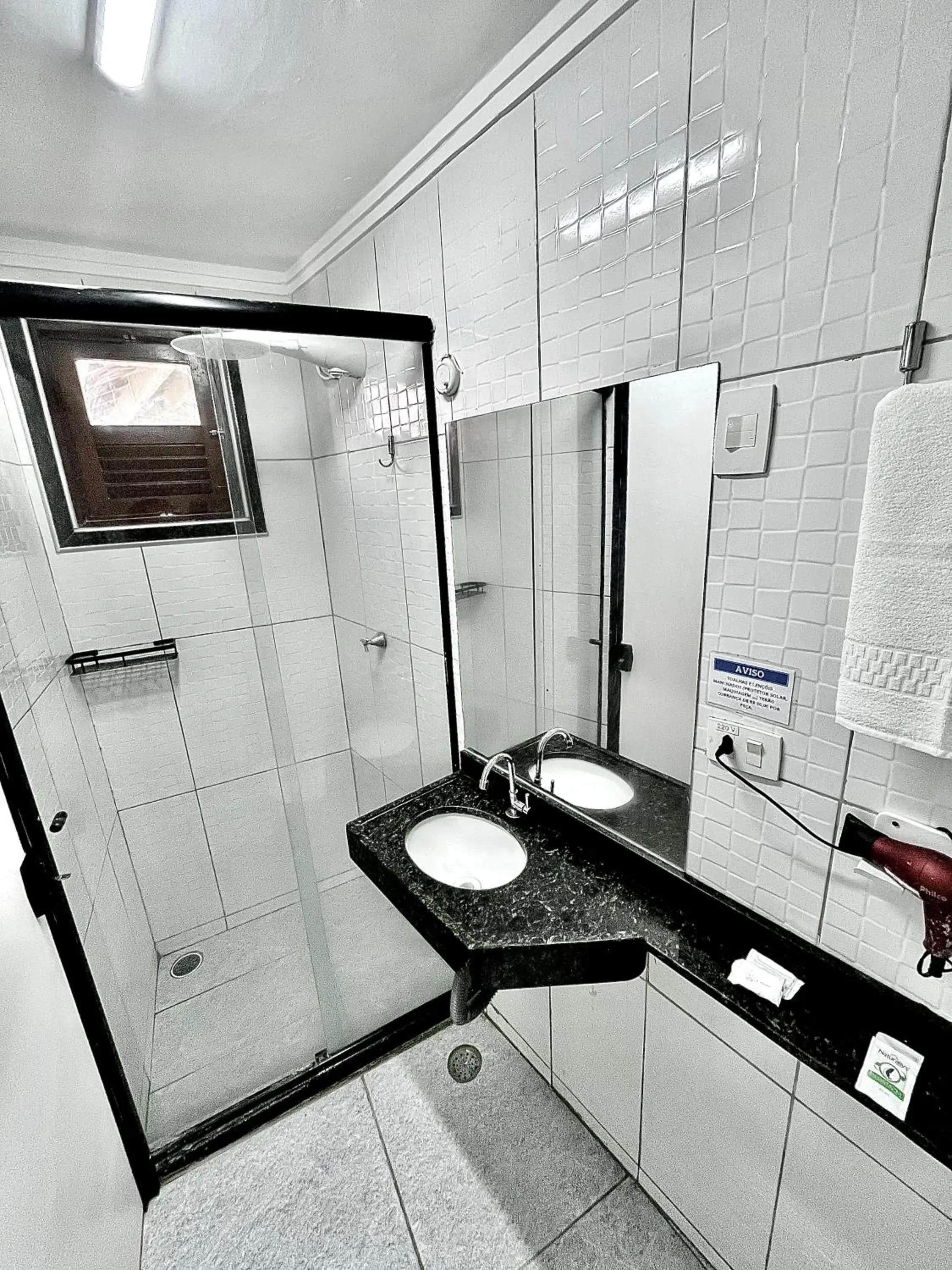 Triple Room with Private Bathroom in Pousada La Riviera - Pé na areia e Passeios em Maragogi Triple Room with Private Bathroom in Pousada La Riviera - Pé na areia e Passeios em Maragogi