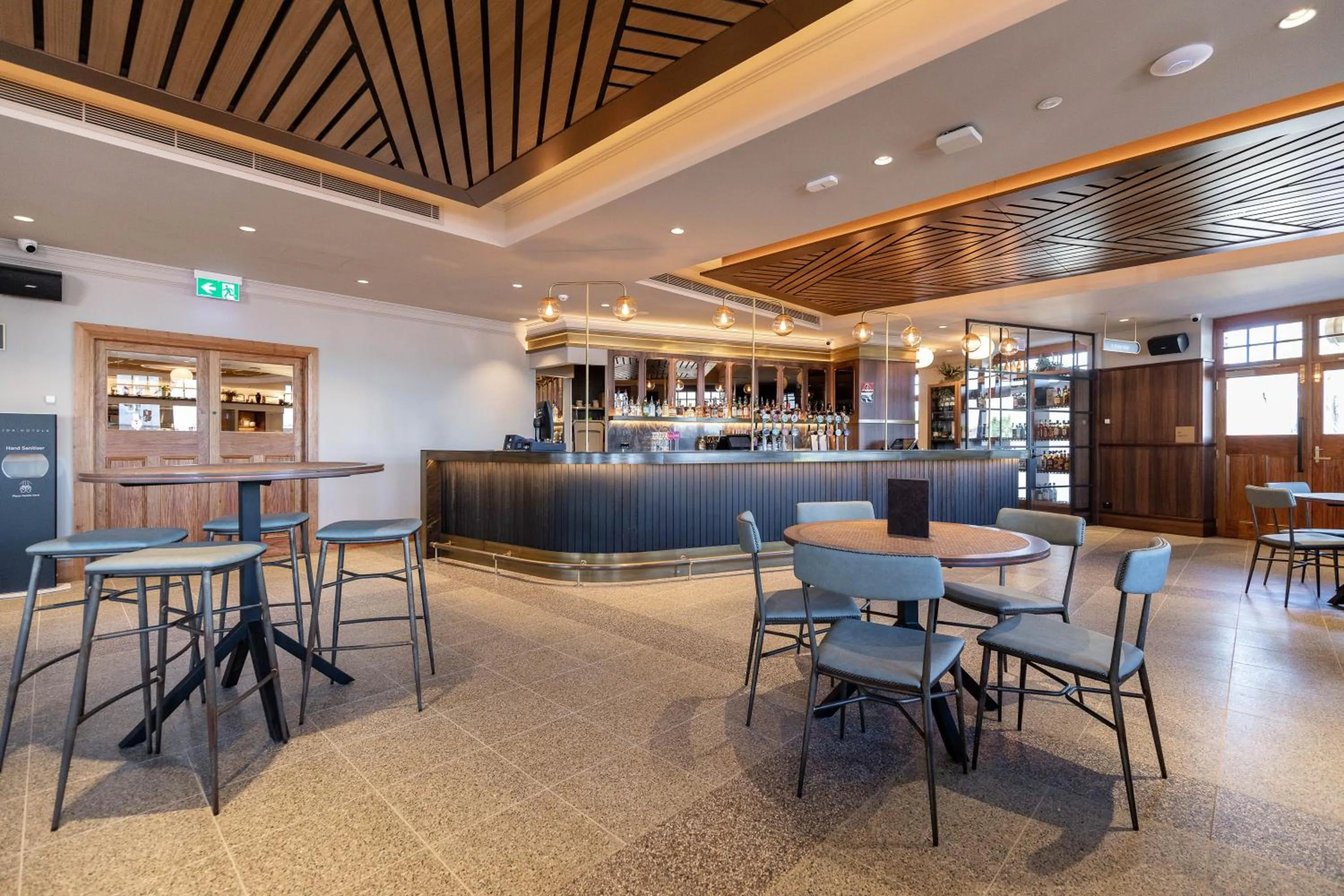 Restaurant/places to eat in The General Gordon